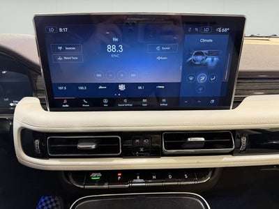 2022 Lincoln Nautilus Black Label