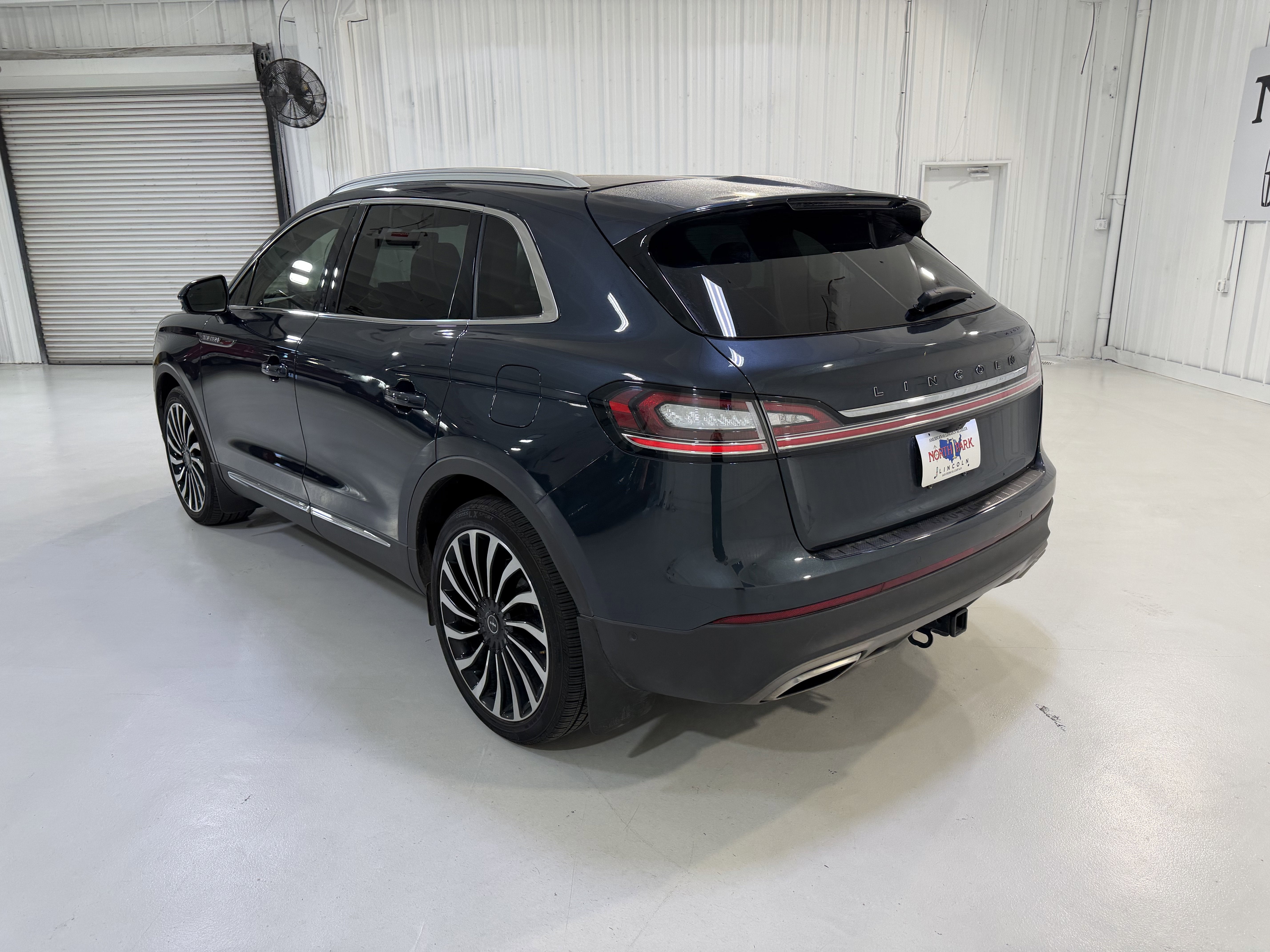 2022 Lincoln Nautilus Black Label