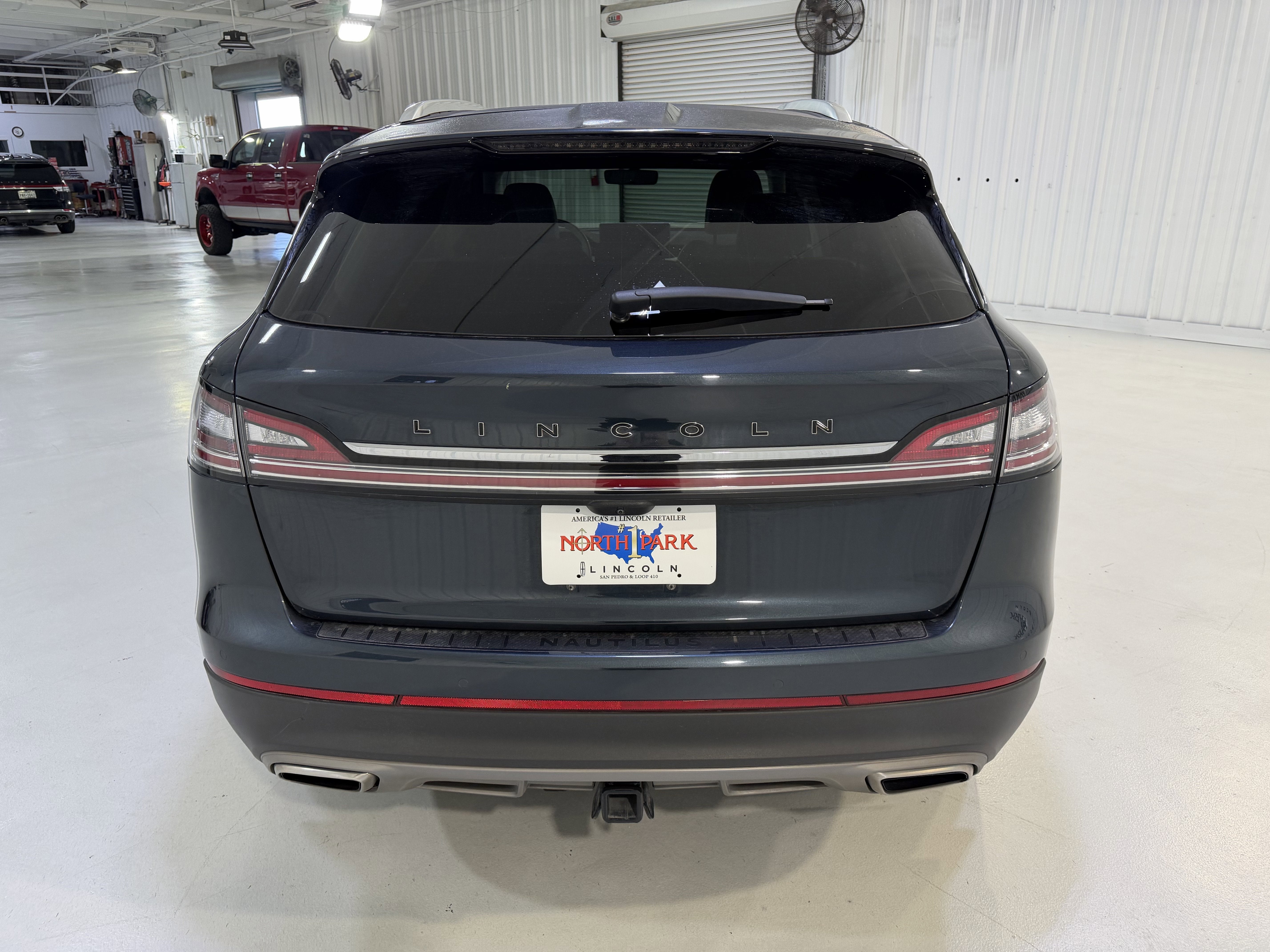 2022 Lincoln Nautilus Black Label