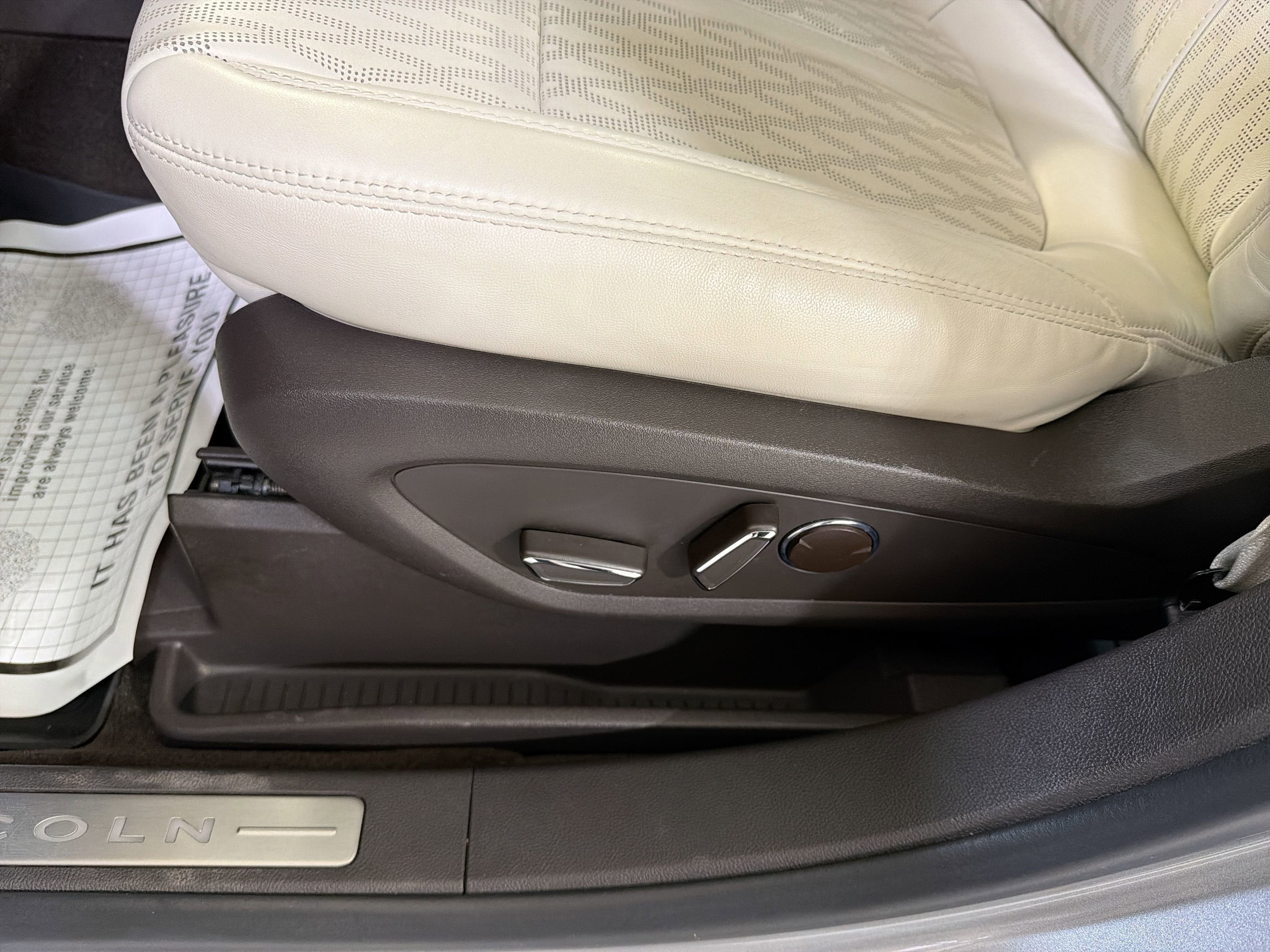 2022 Lincoln Nautilus Black Label