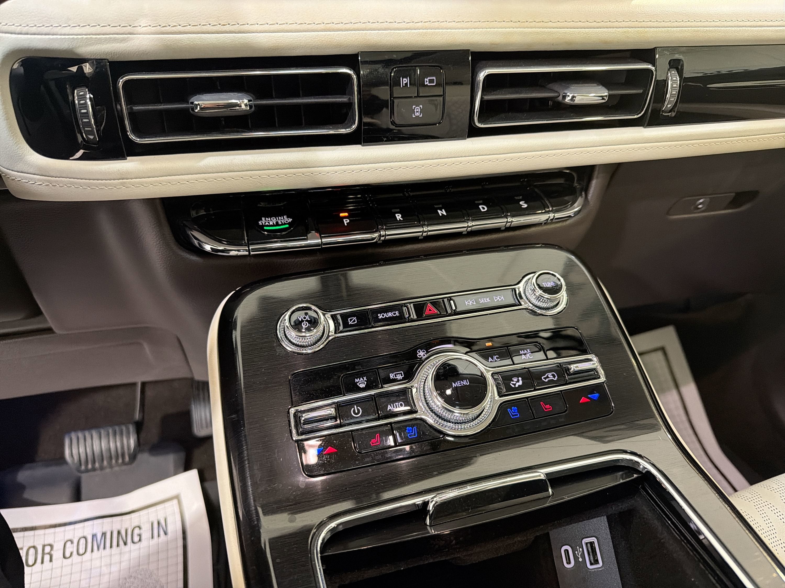 2022 Lincoln Nautilus Black Label