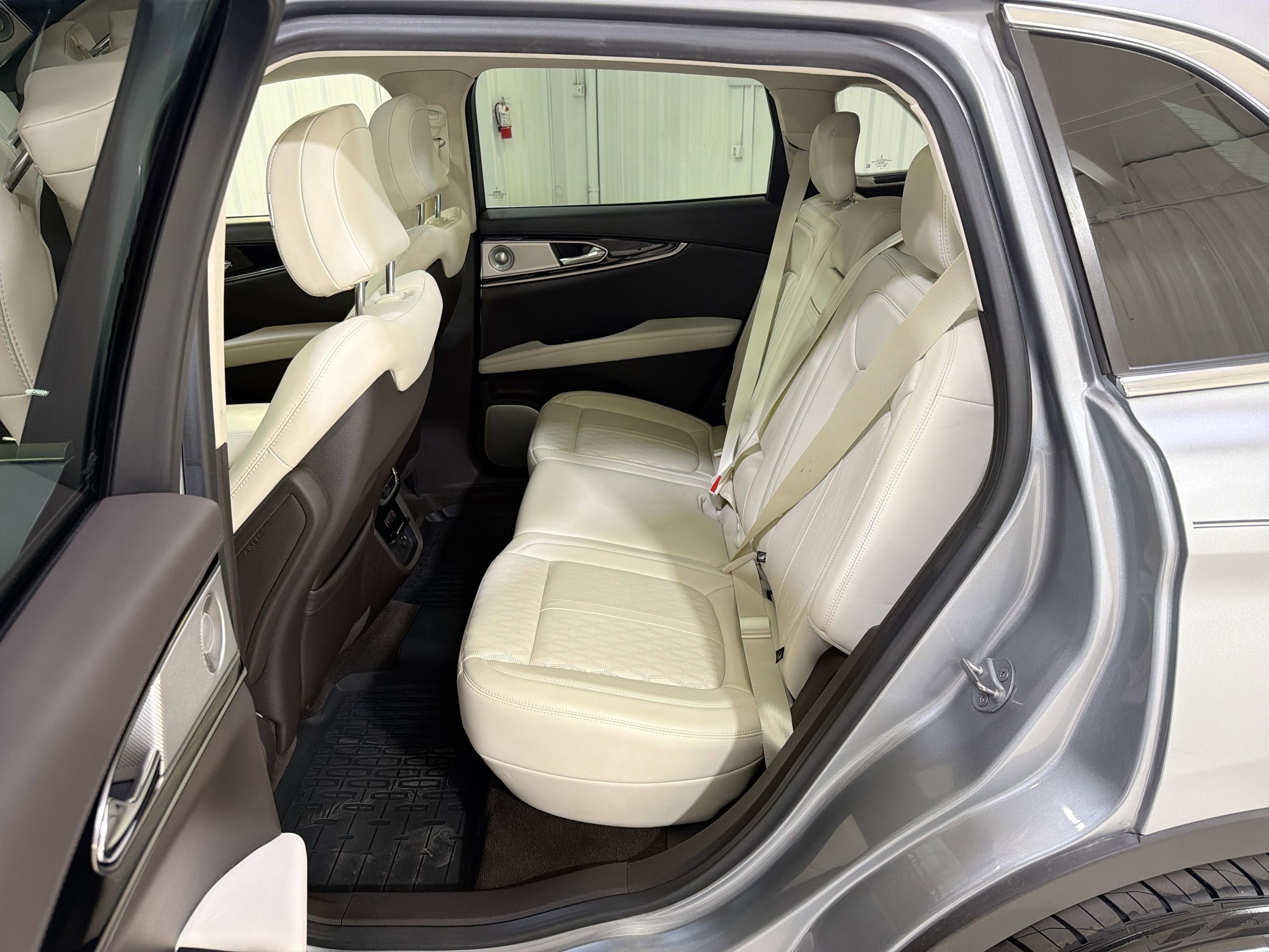 2022 Lincoln Nautilus Black Label