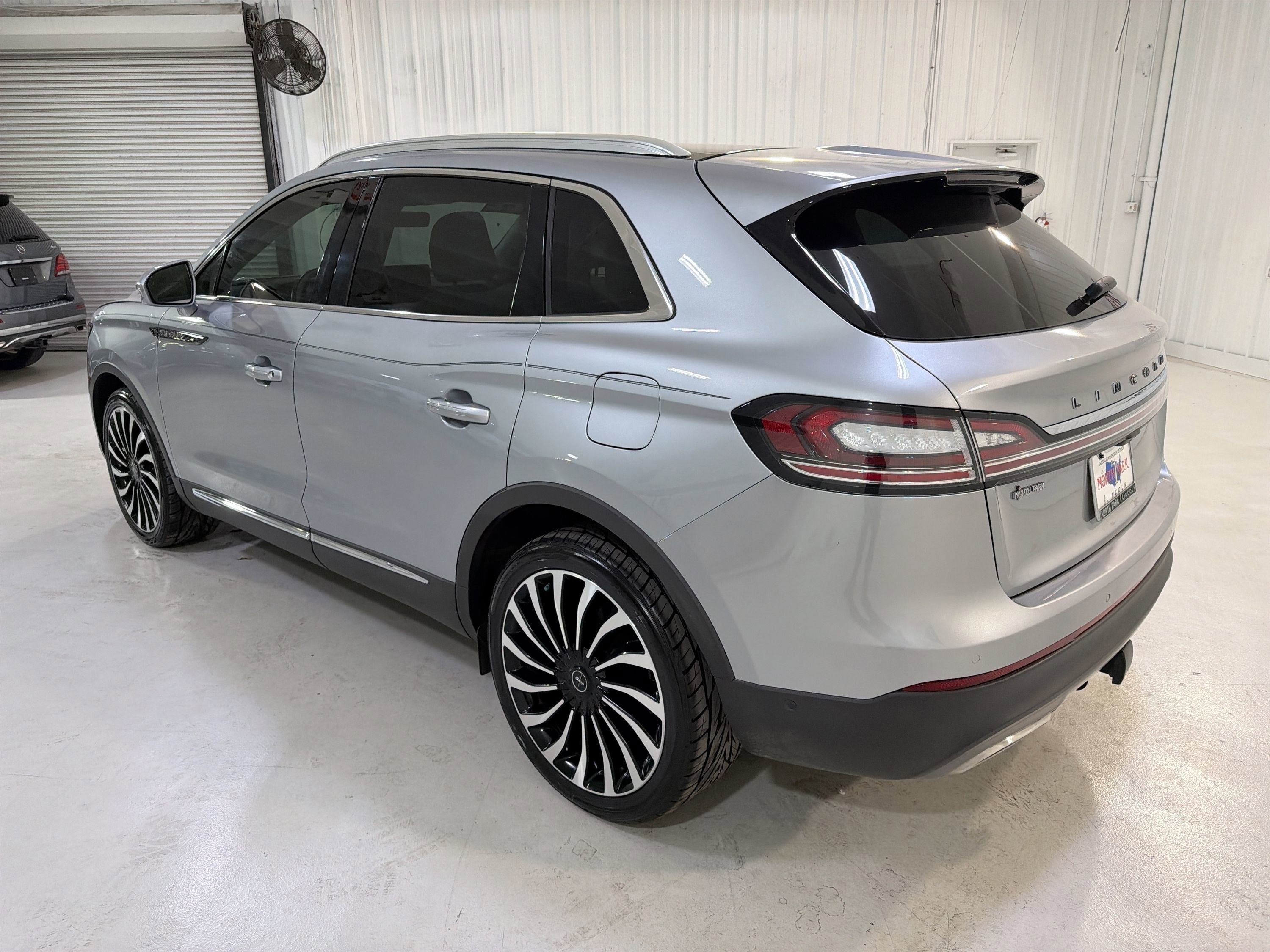2022 Lincoln Nautilus Black Label