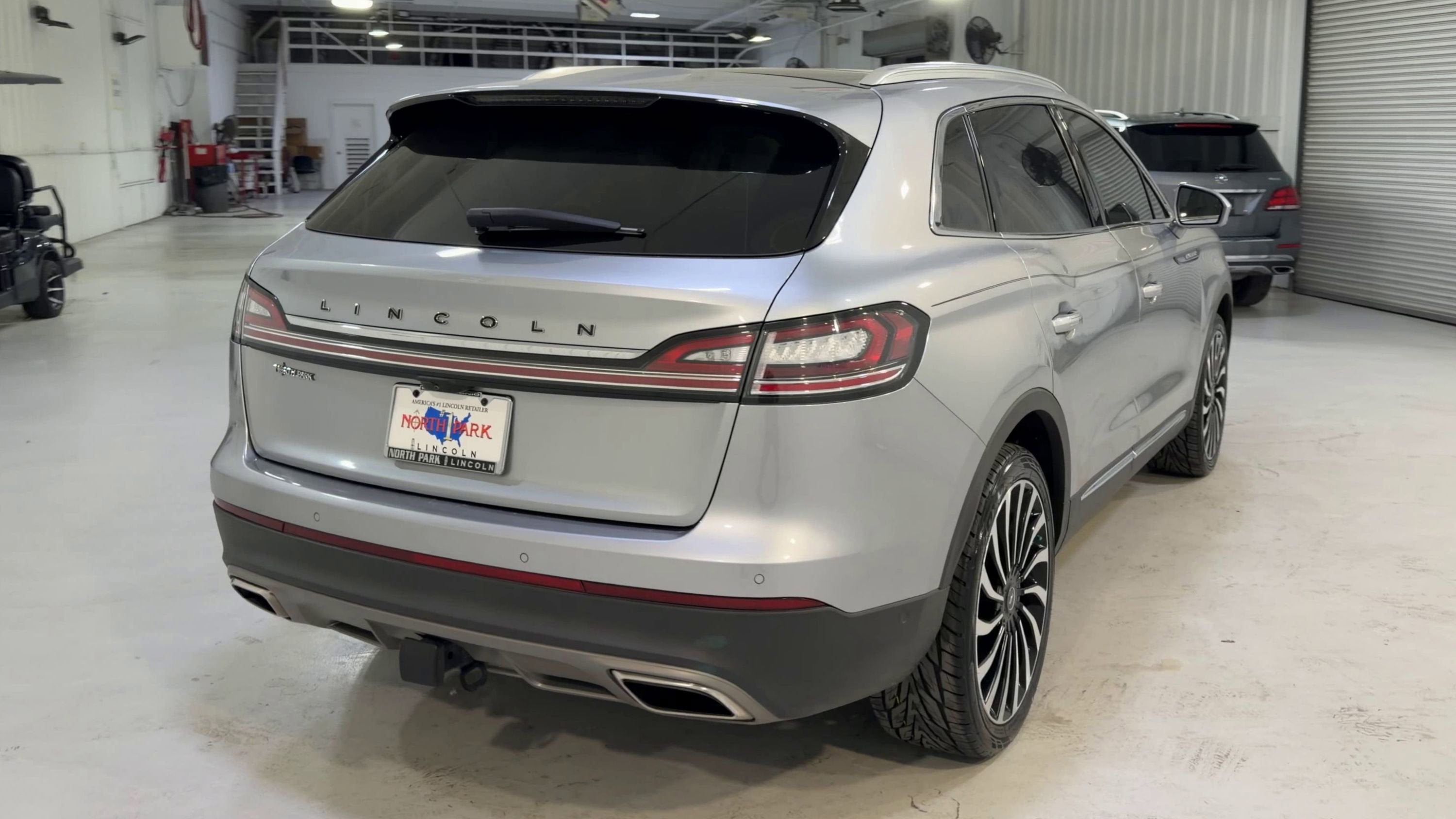 2022 Lincoln Nautilus Black Label