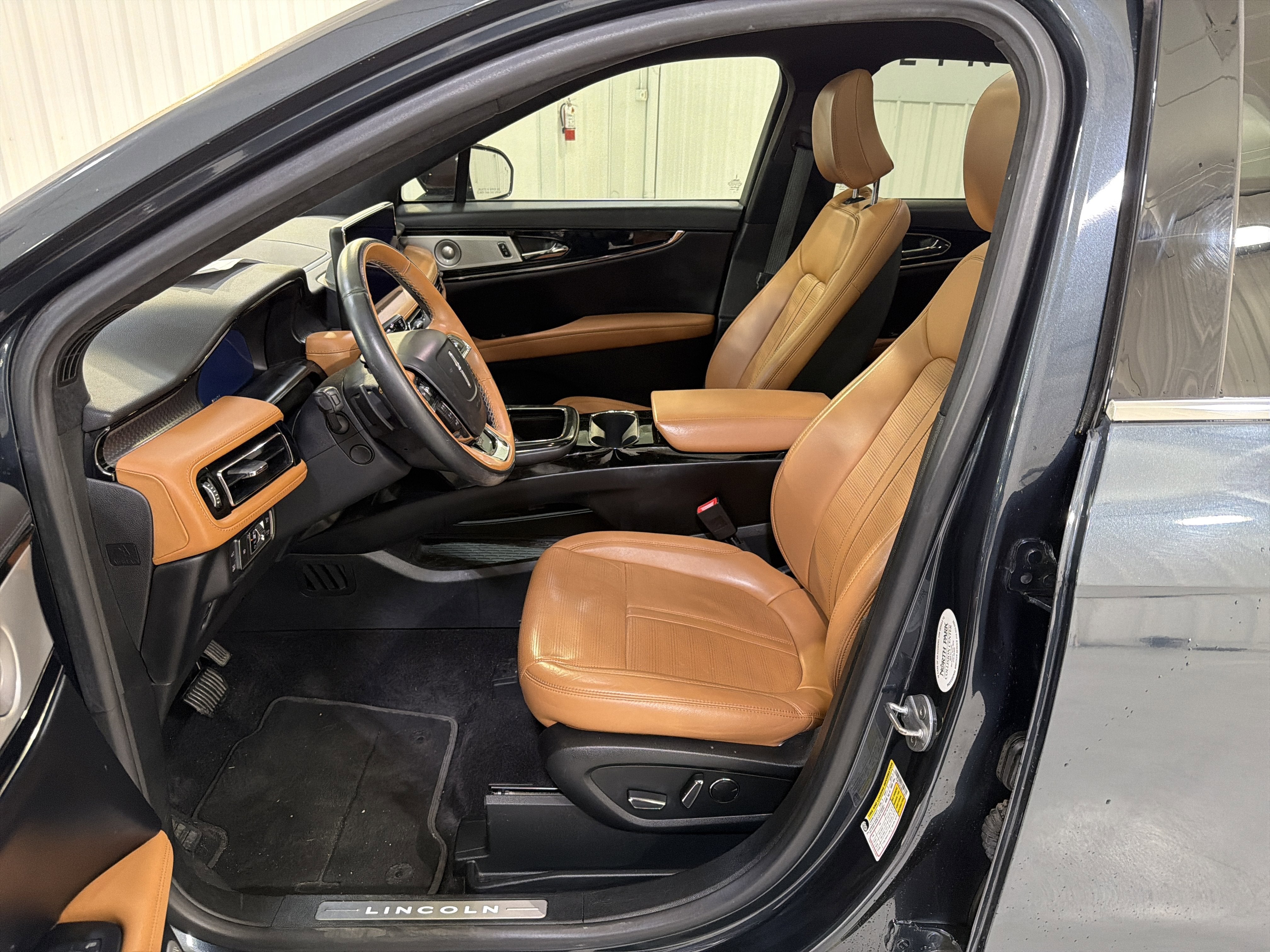 2022 Lincoln Nautilus Black Label