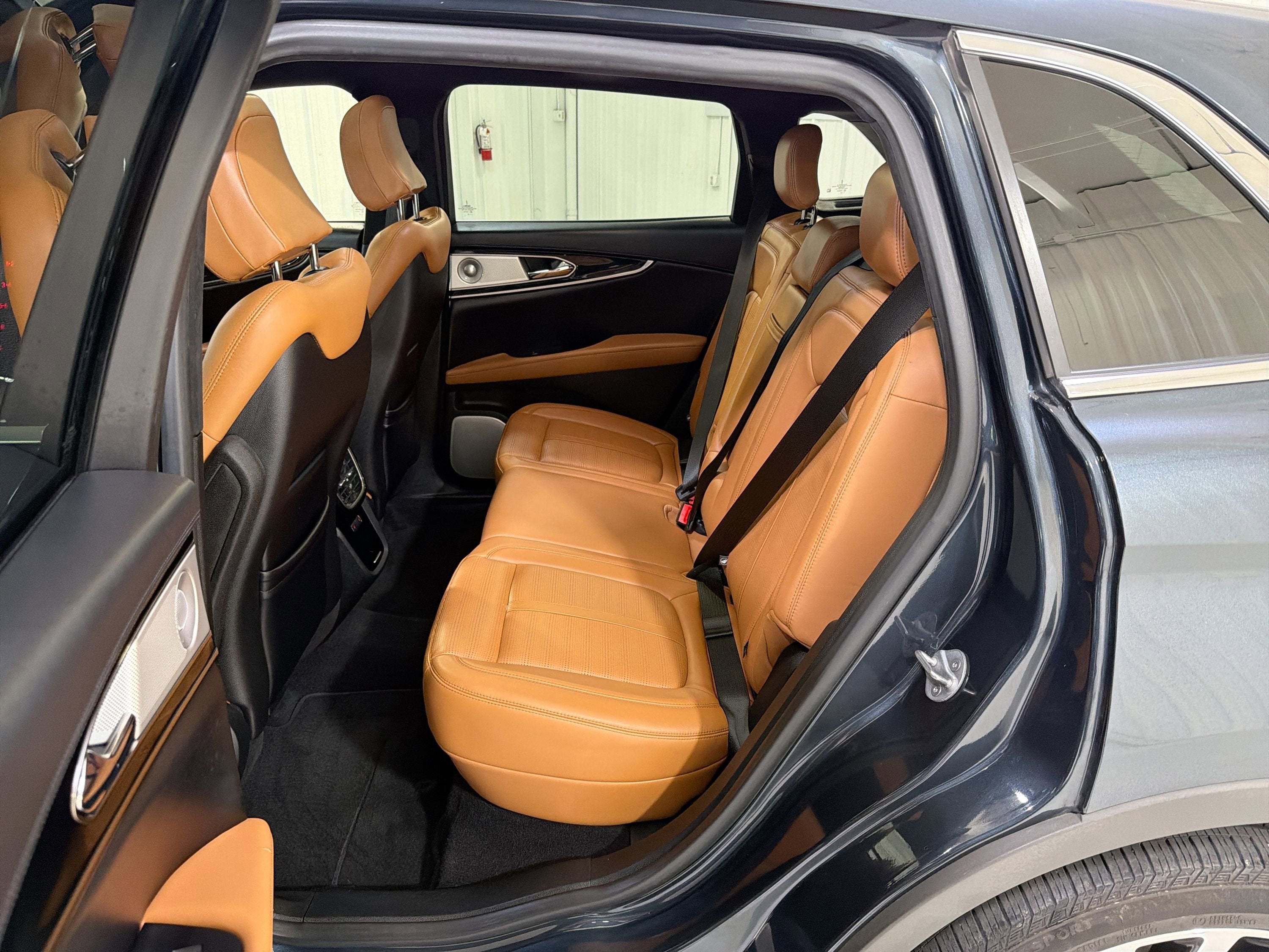 2022 Lincoln Nautilus Black Label