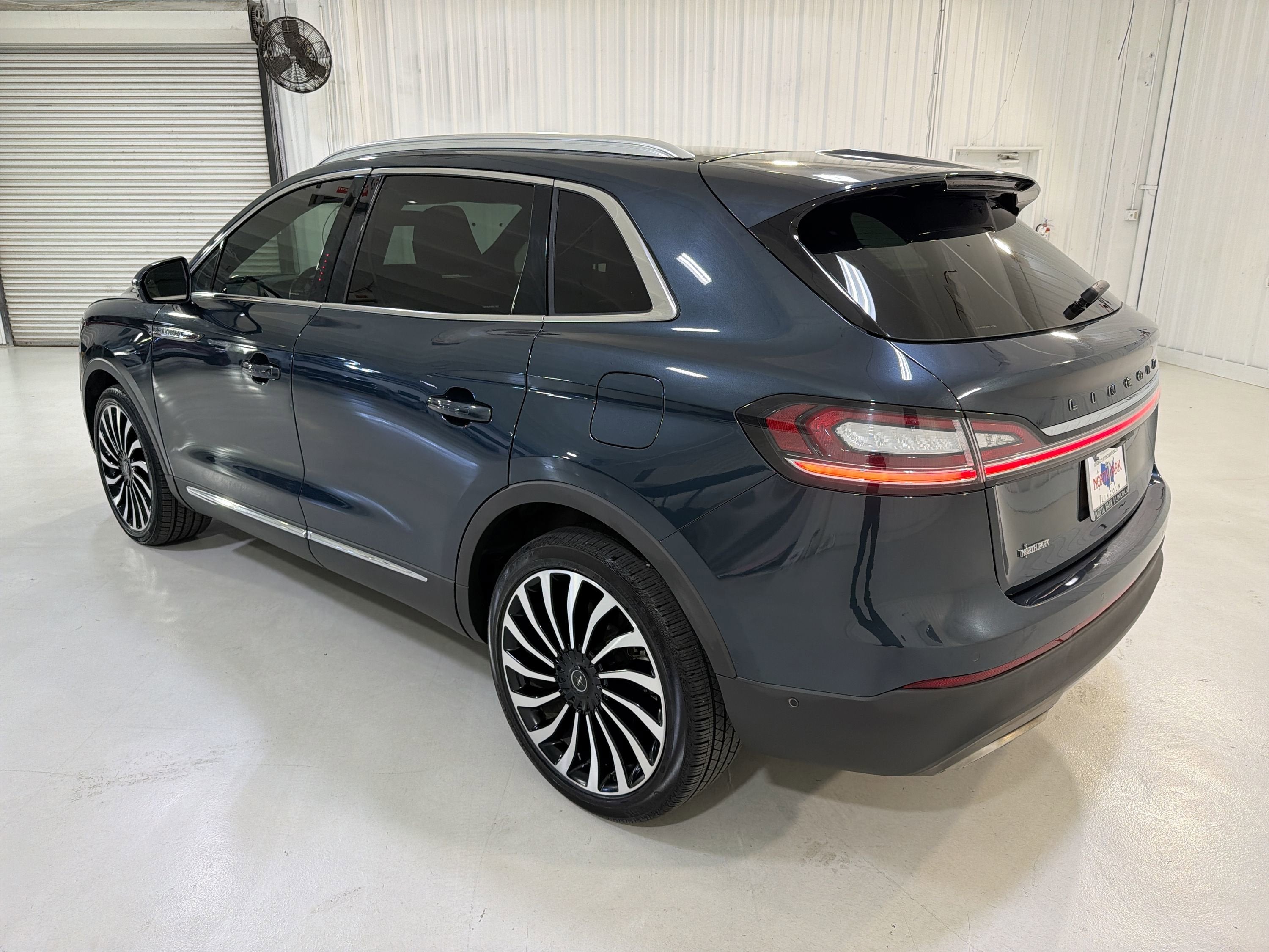 2022 Lincoln Nautilus Black Label