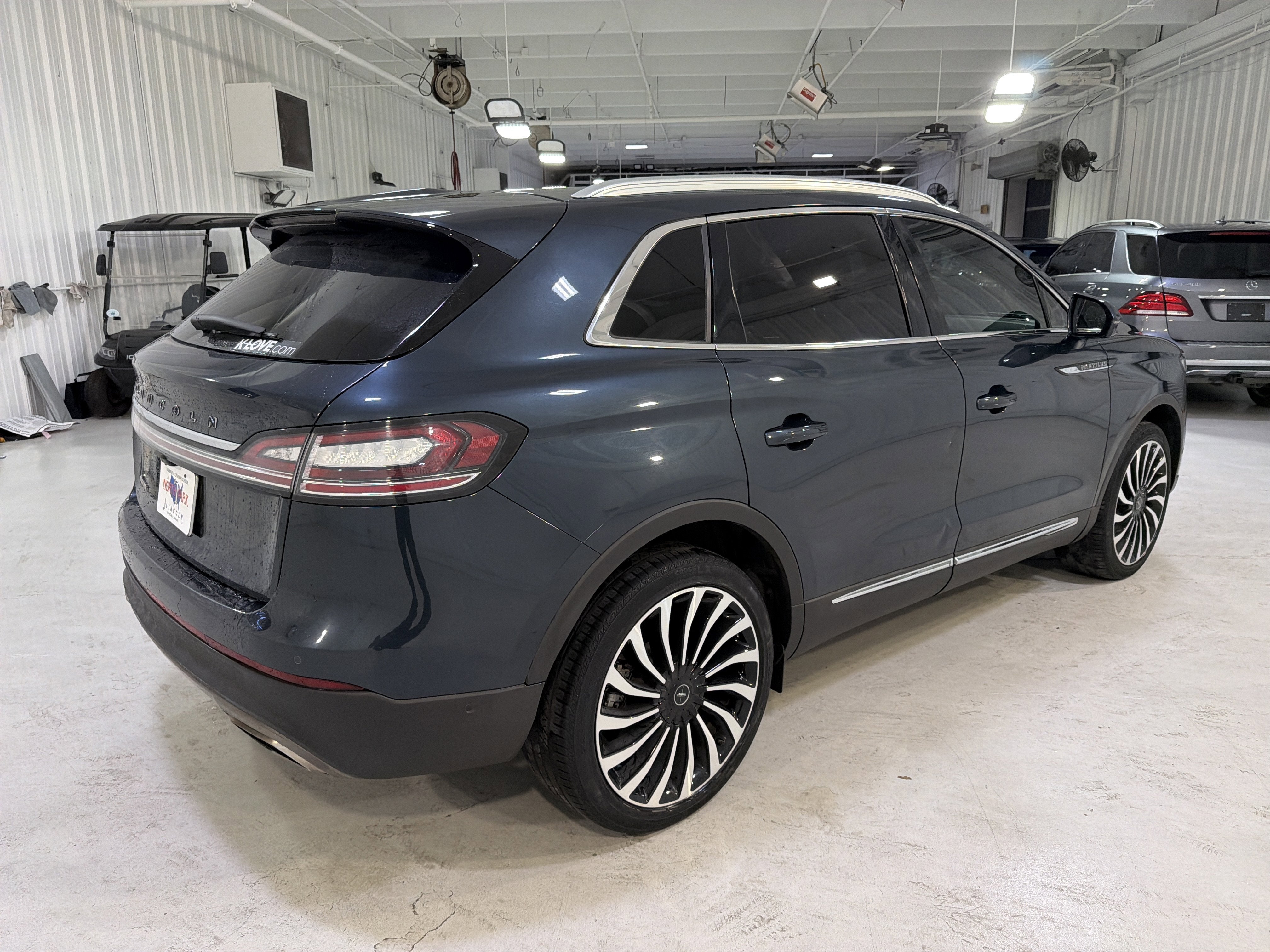 2022 Lincoln Nautilus Black Label