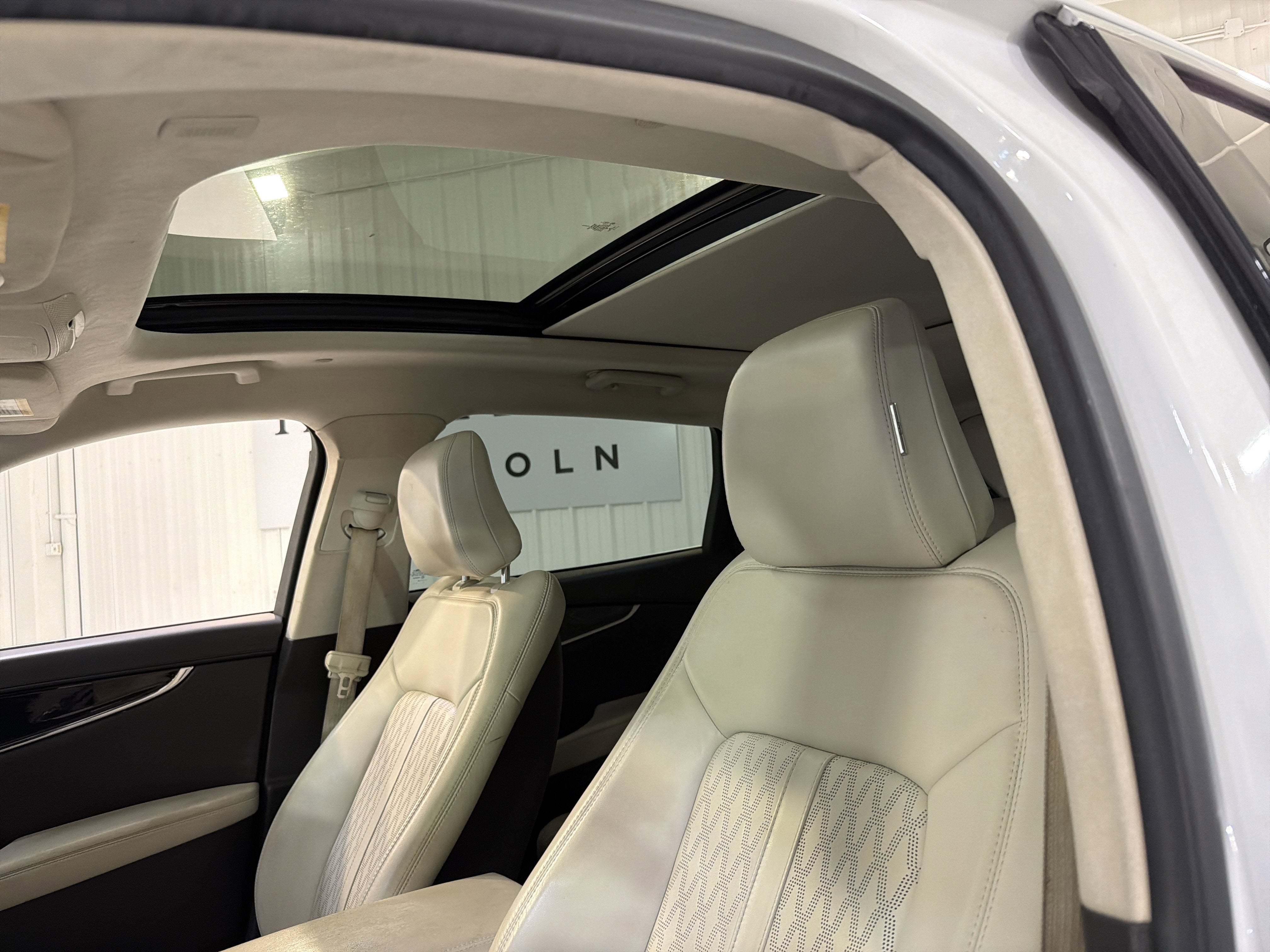 2022 Lincoln Nautilus Black Label