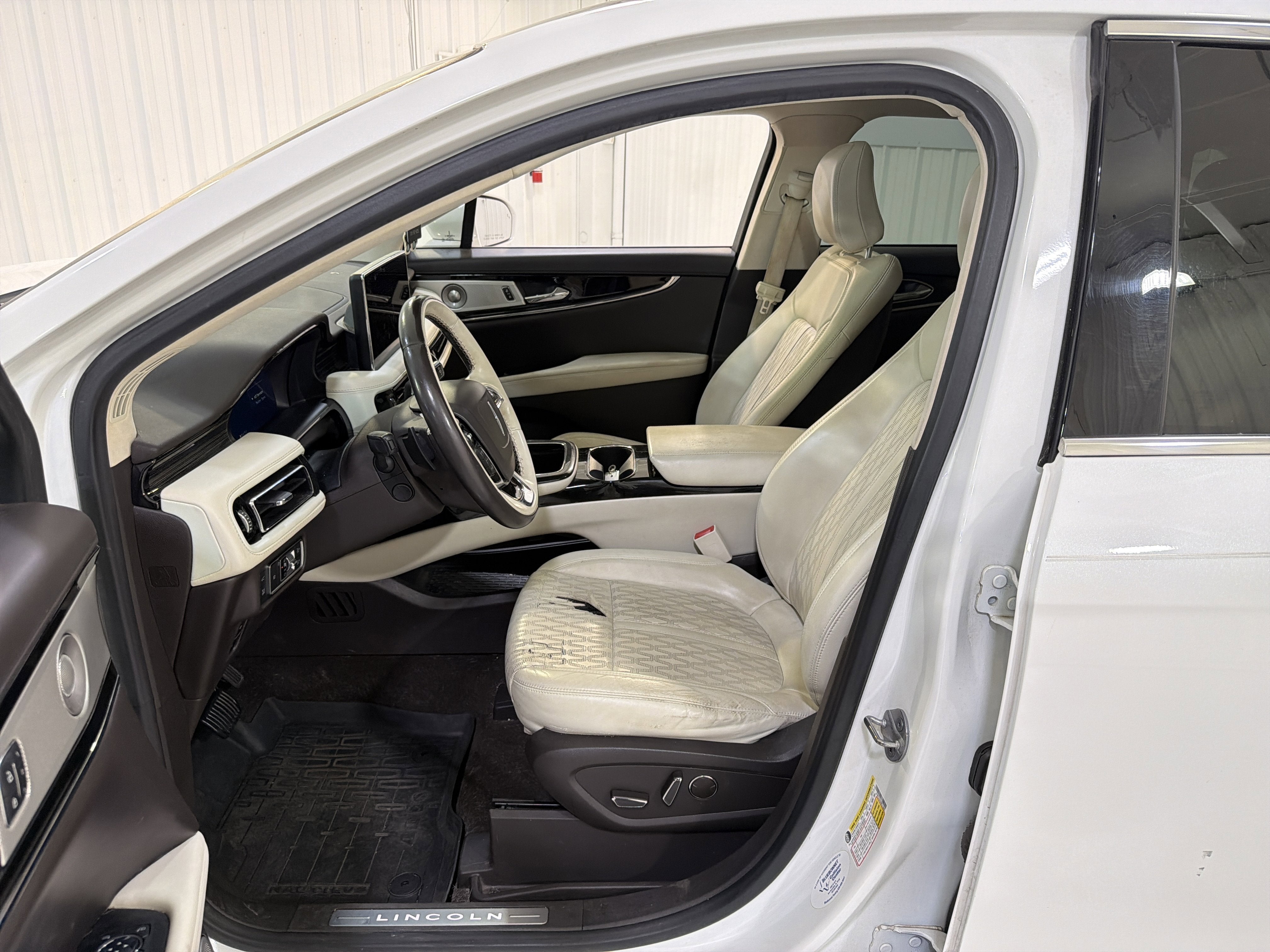 2022 Lincoln Nautilus Black Label