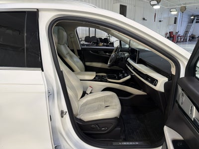 2022 Lincoln Nautilus Black Label