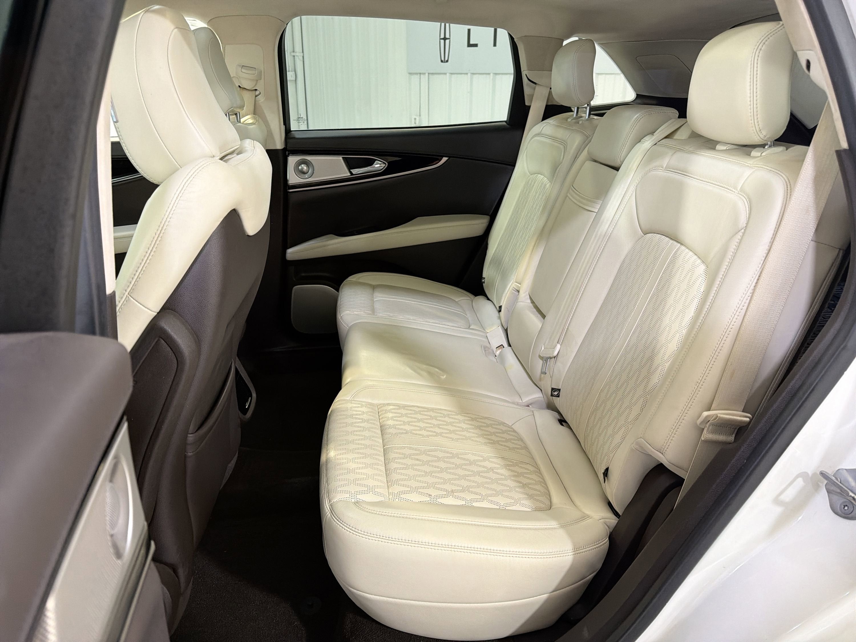 2022 Lincoln Nautilus Black Label