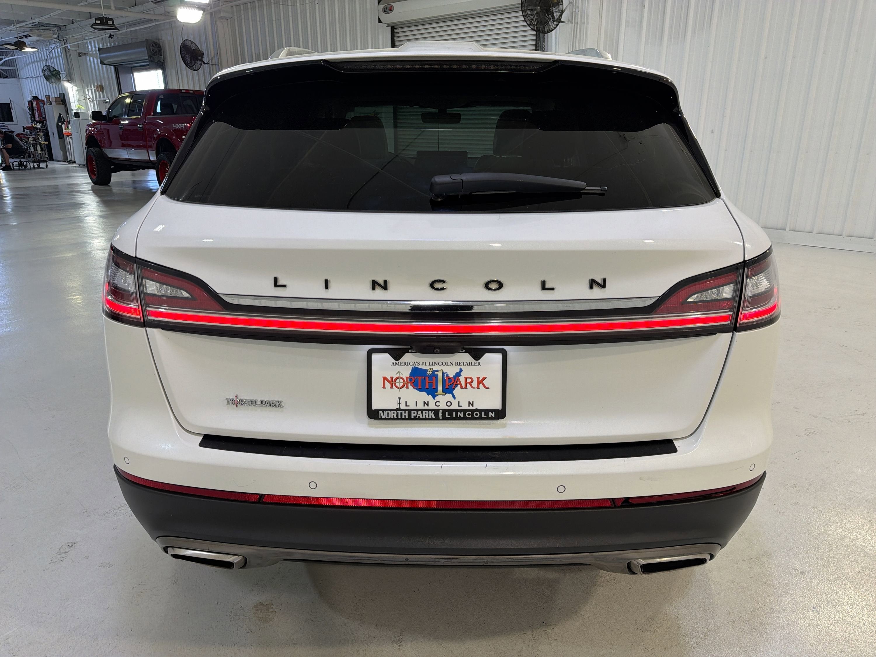 2022 Lincoln Nautilus Black Label