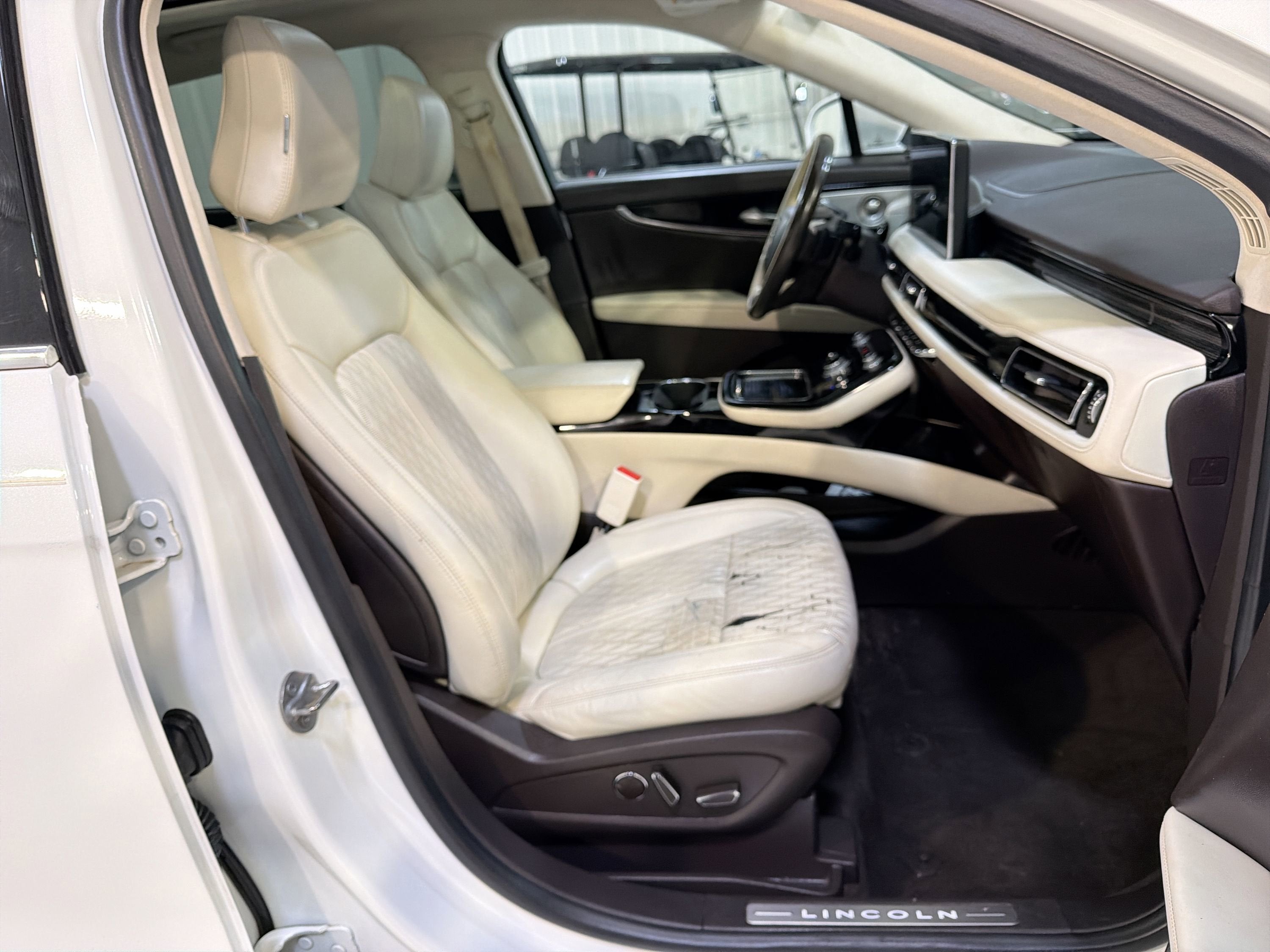 2022 Lincoln Nautilus Black Label