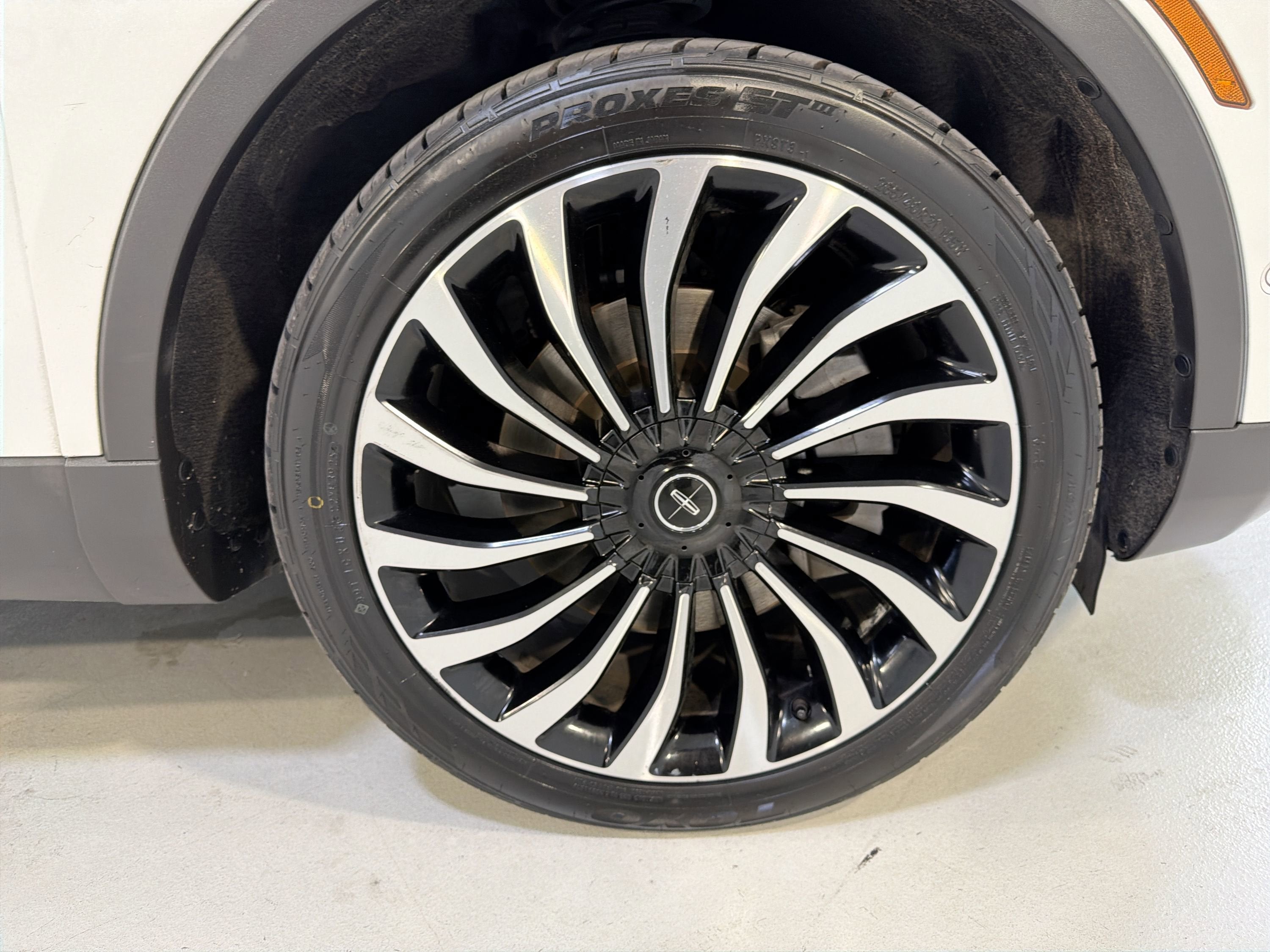 2022 Lincoln Nautilus Black Label