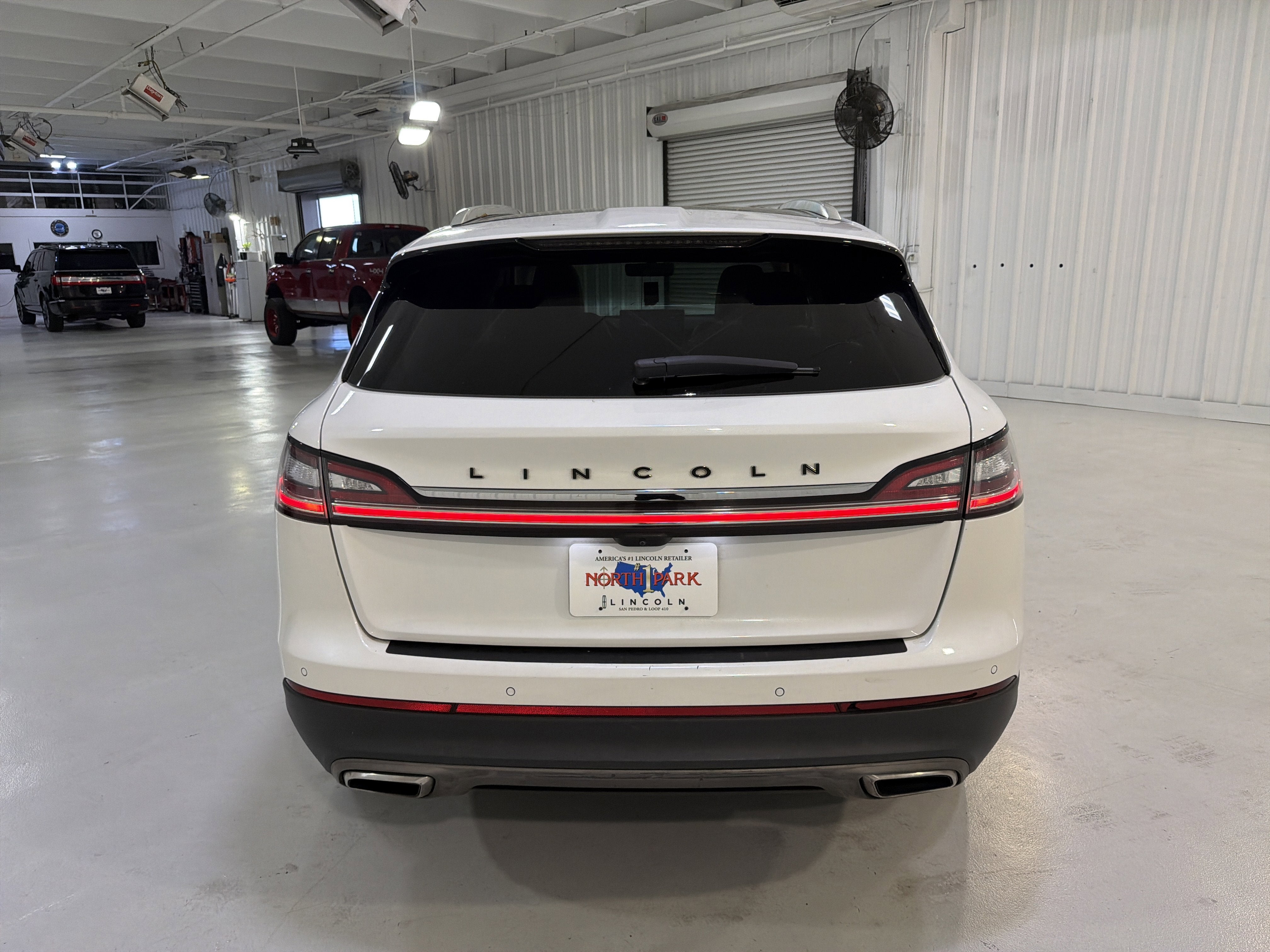 2022 Lincoln Nautilus Black Label