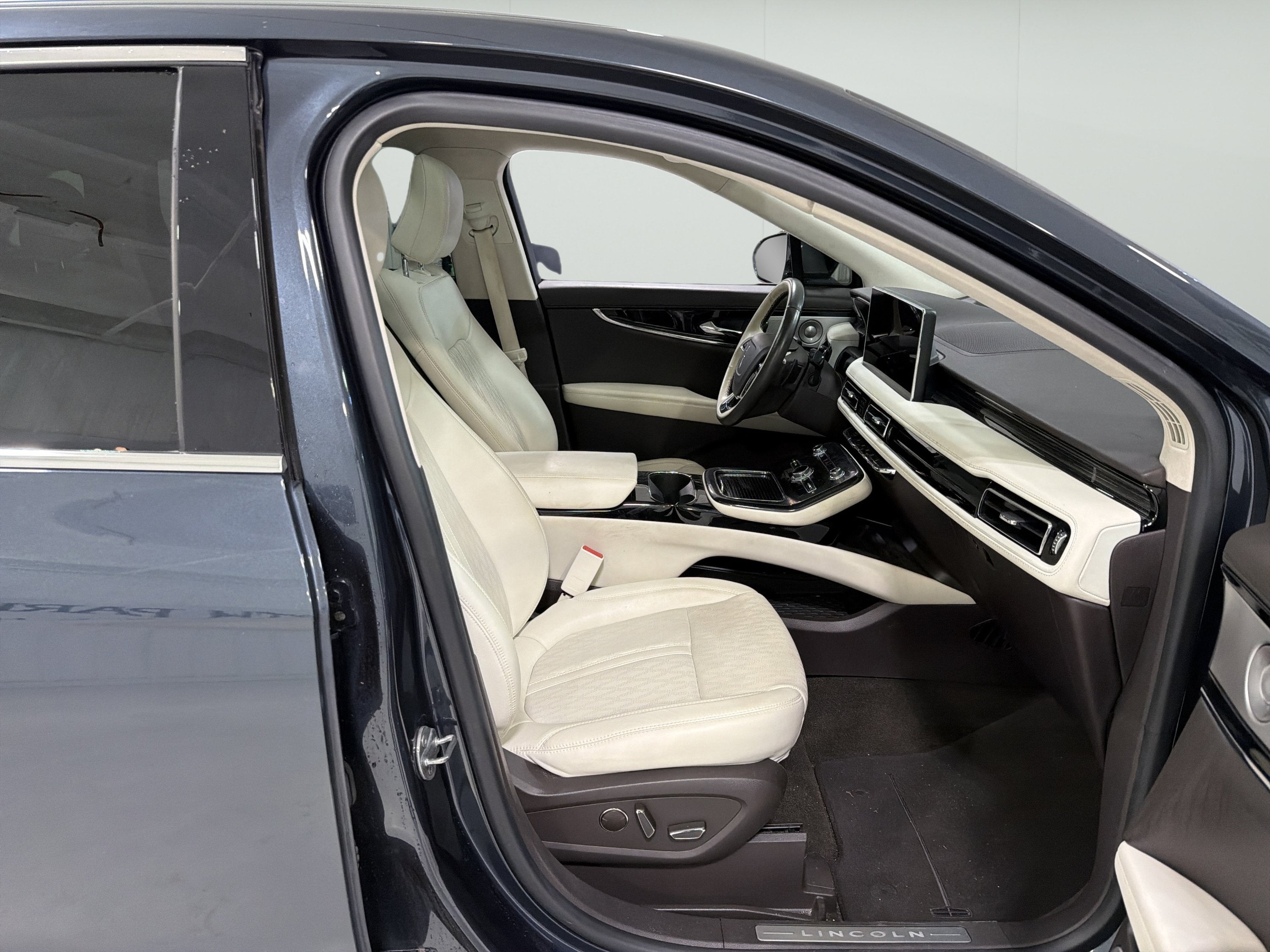 2023 Lincoln Nautilus Black Label