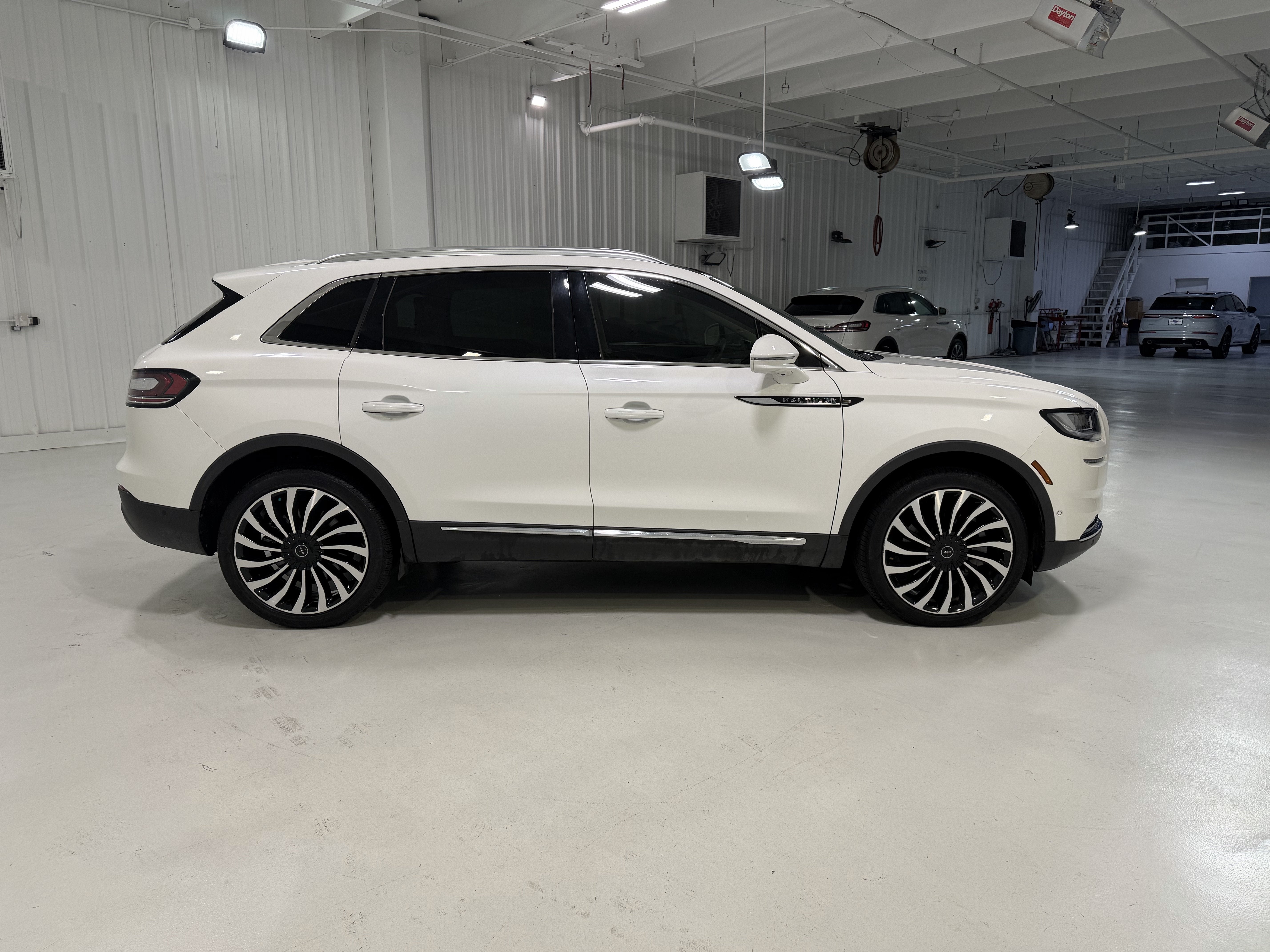 2022 Lincoln Nautilus Black Label