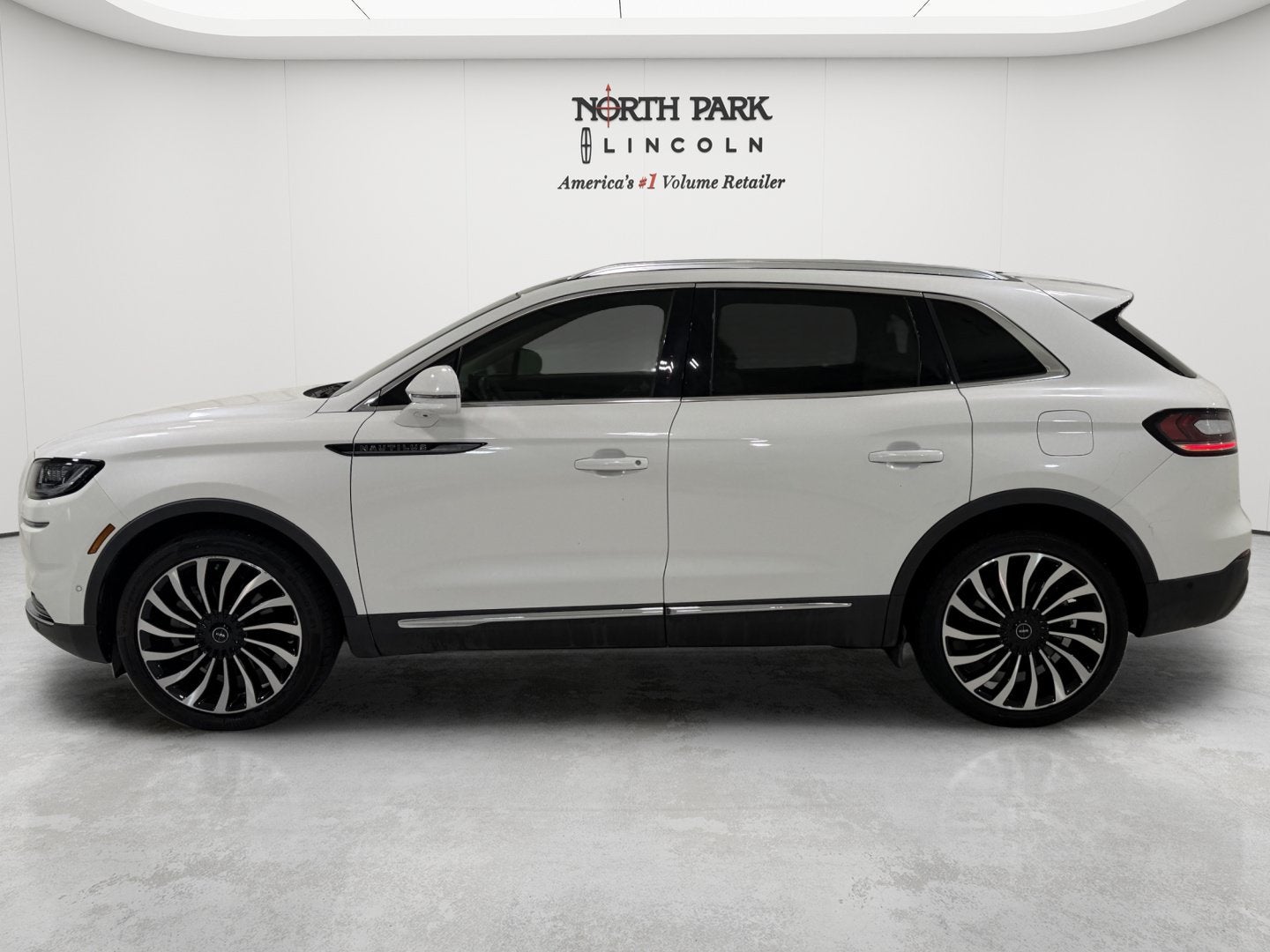 2022 Lincoln Nautilus Black Label