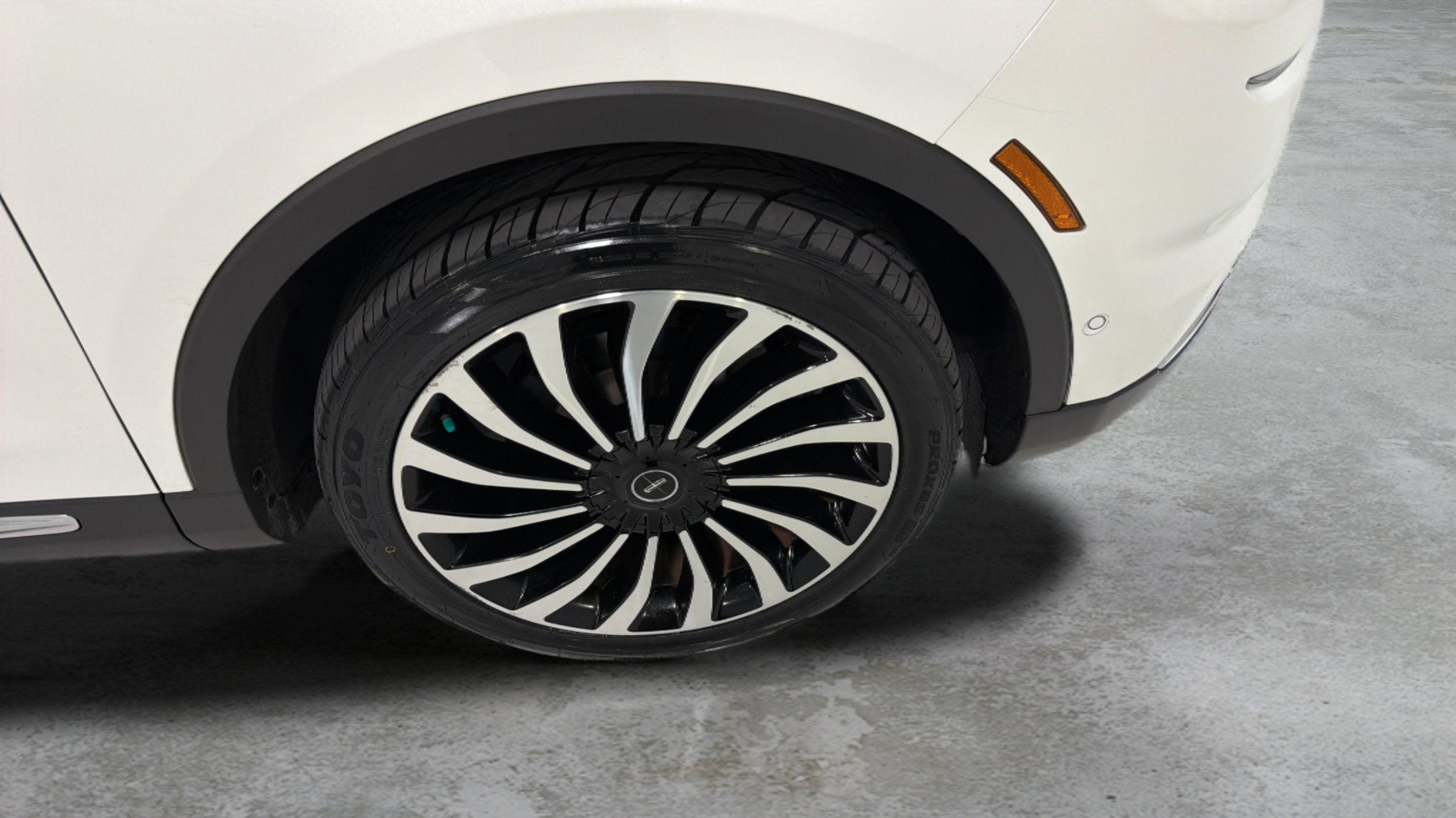 2022 Lincoln Nautilus Black Label
