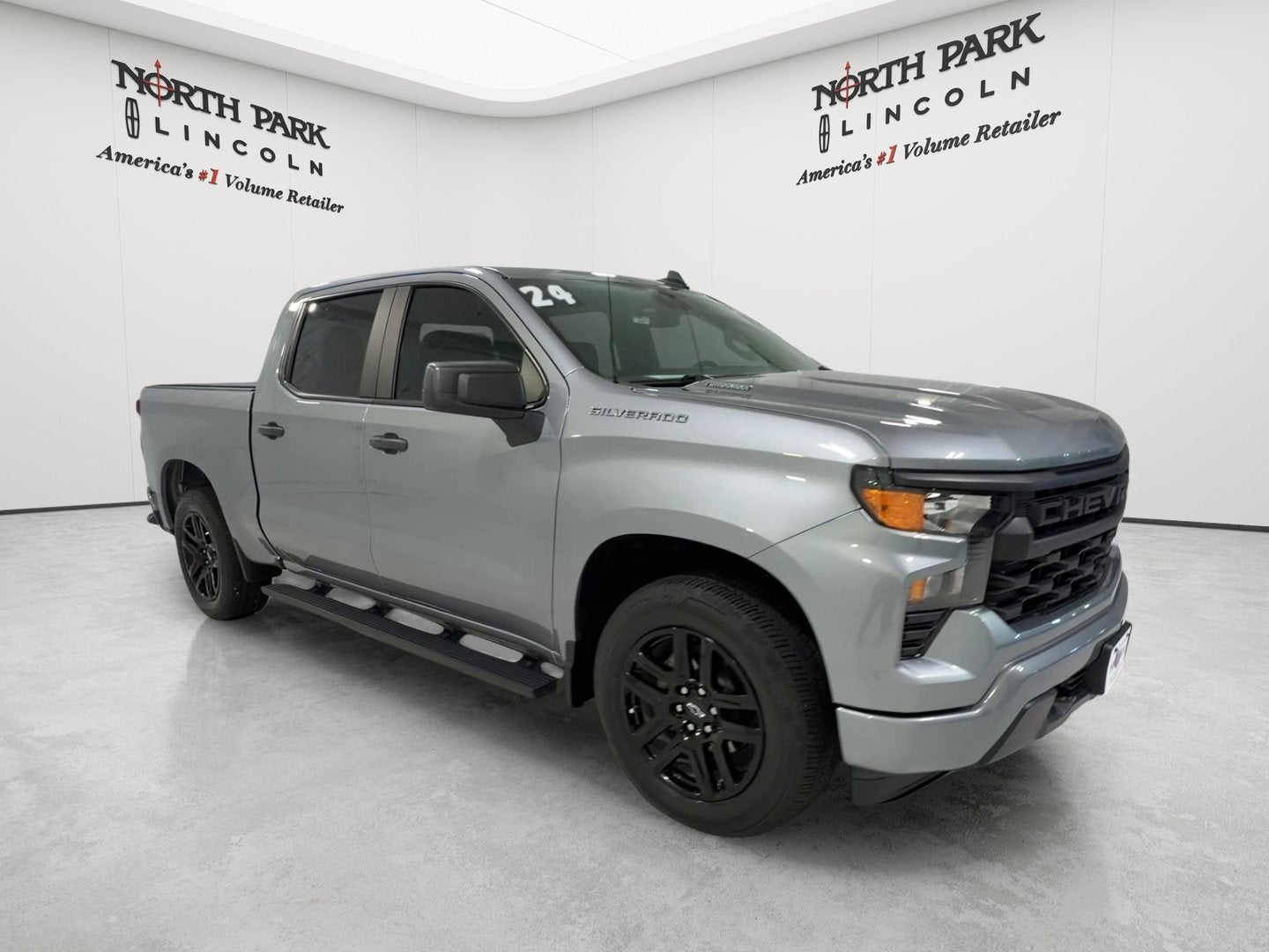 2024 Chevrolet Silverado 1500 Custom