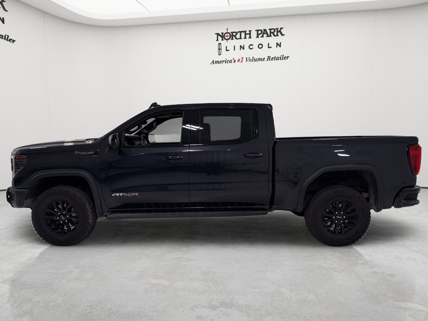 2023 GMC Sierra 1500 AT4X