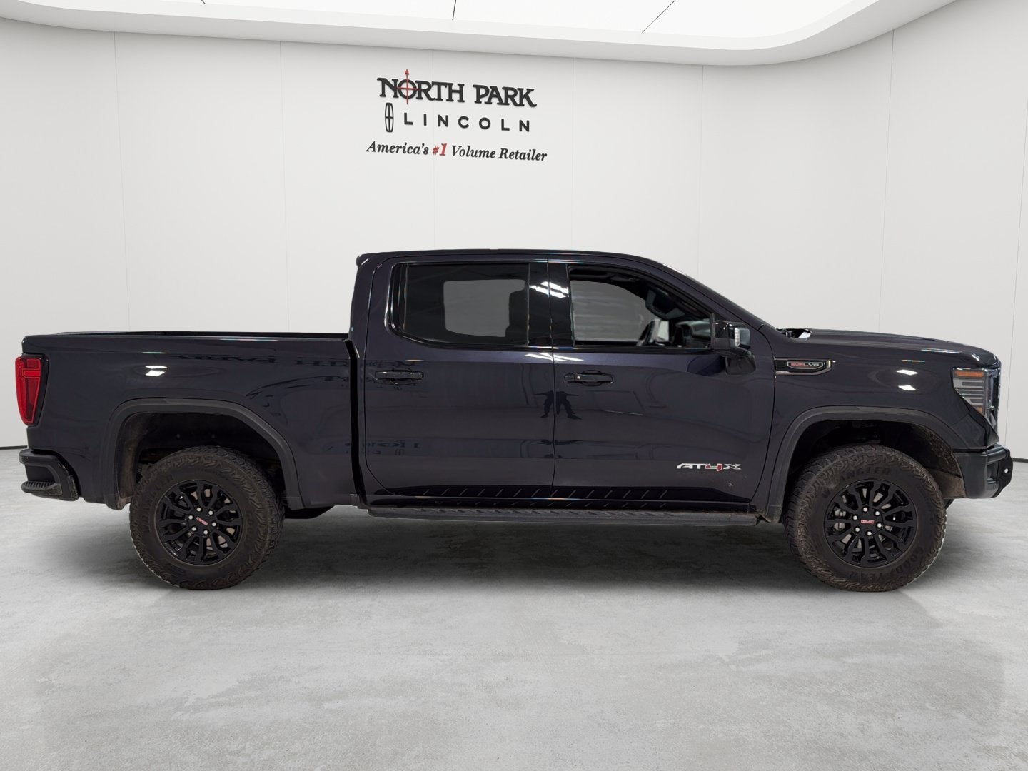 2023 GMC Sierra 1500 AT4X