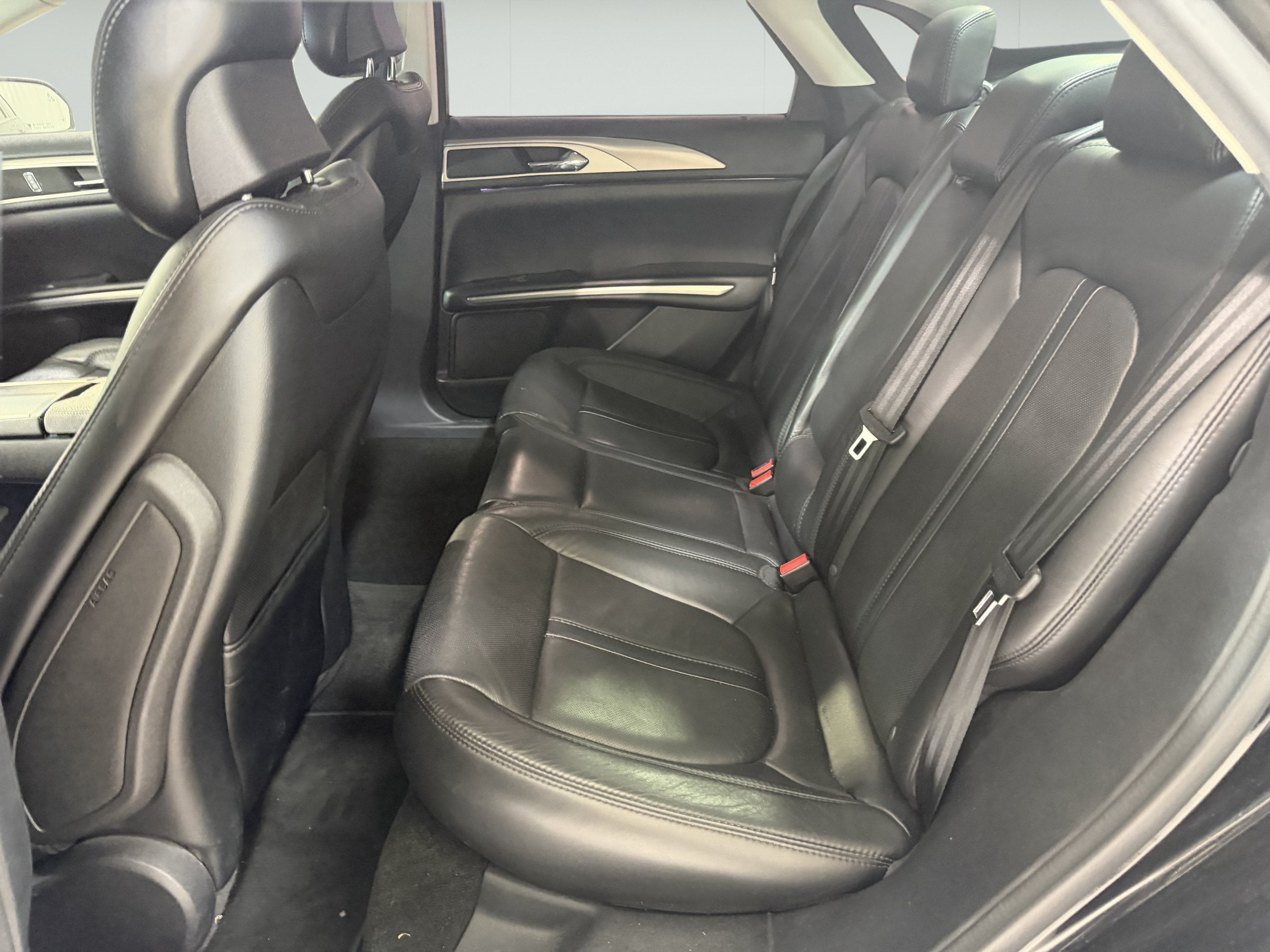 2016 Lincoln MKZ Base