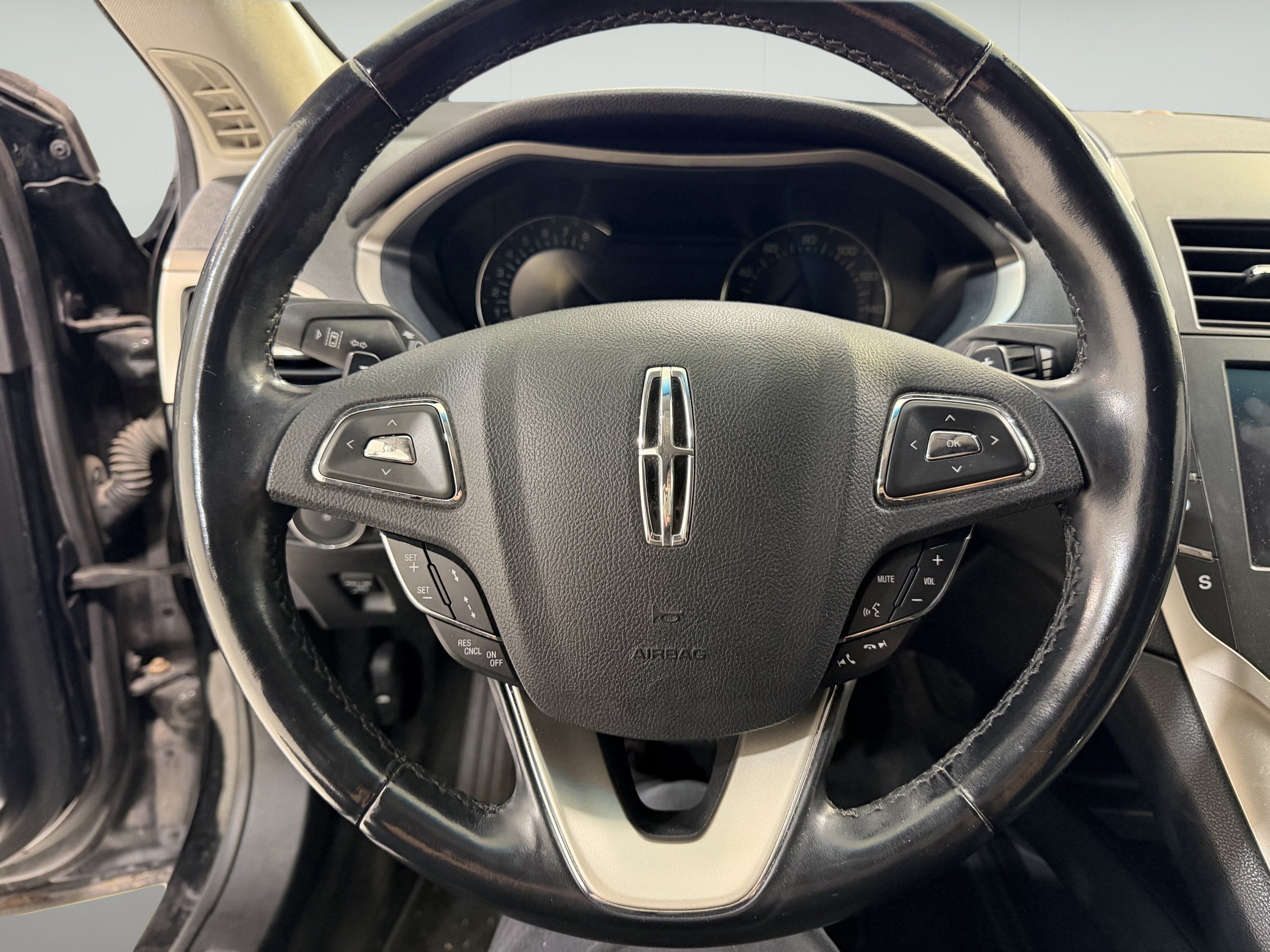 2016 Lincoln MKZ Base