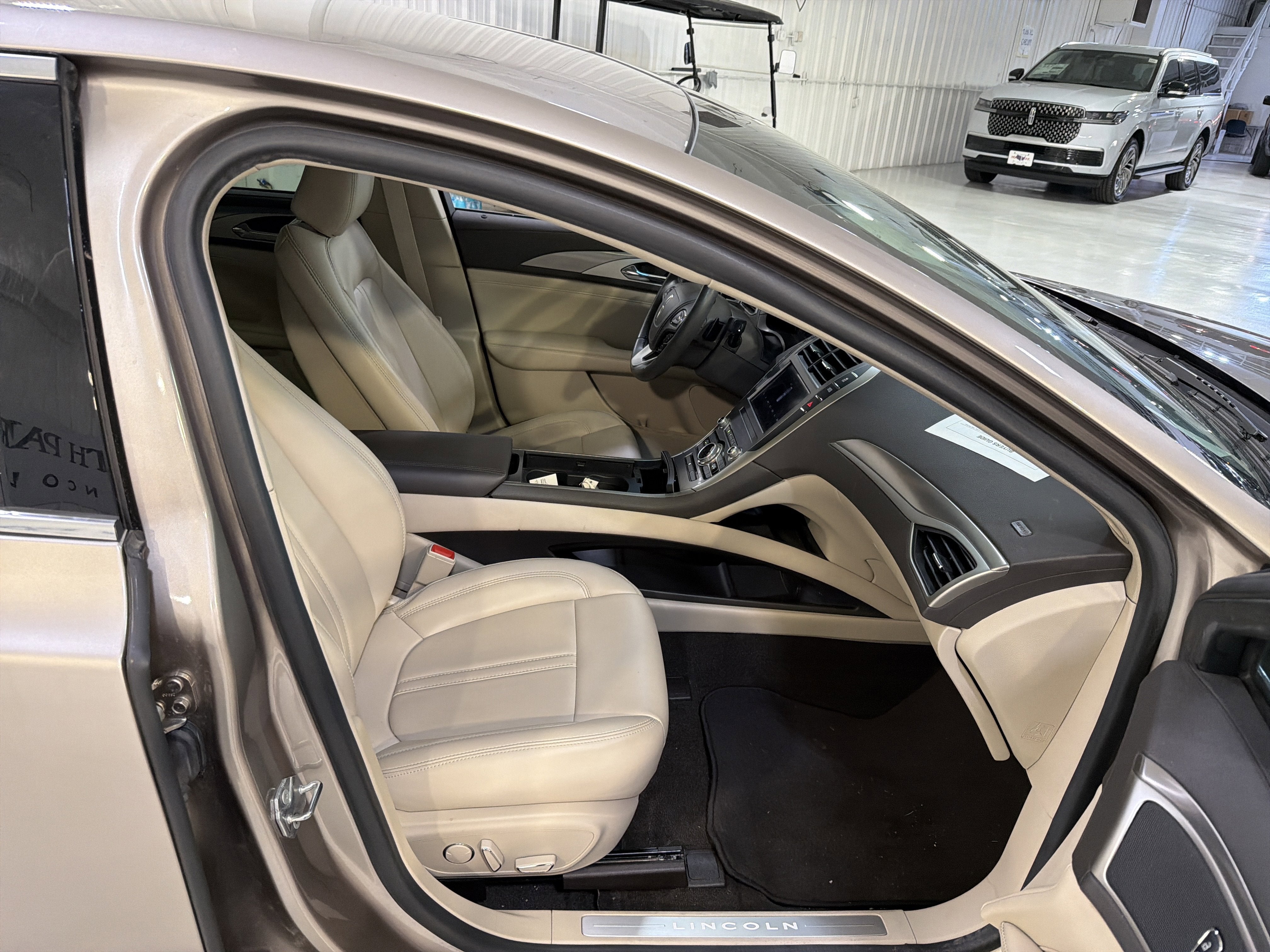 2020 Lincoln MKZ Standard