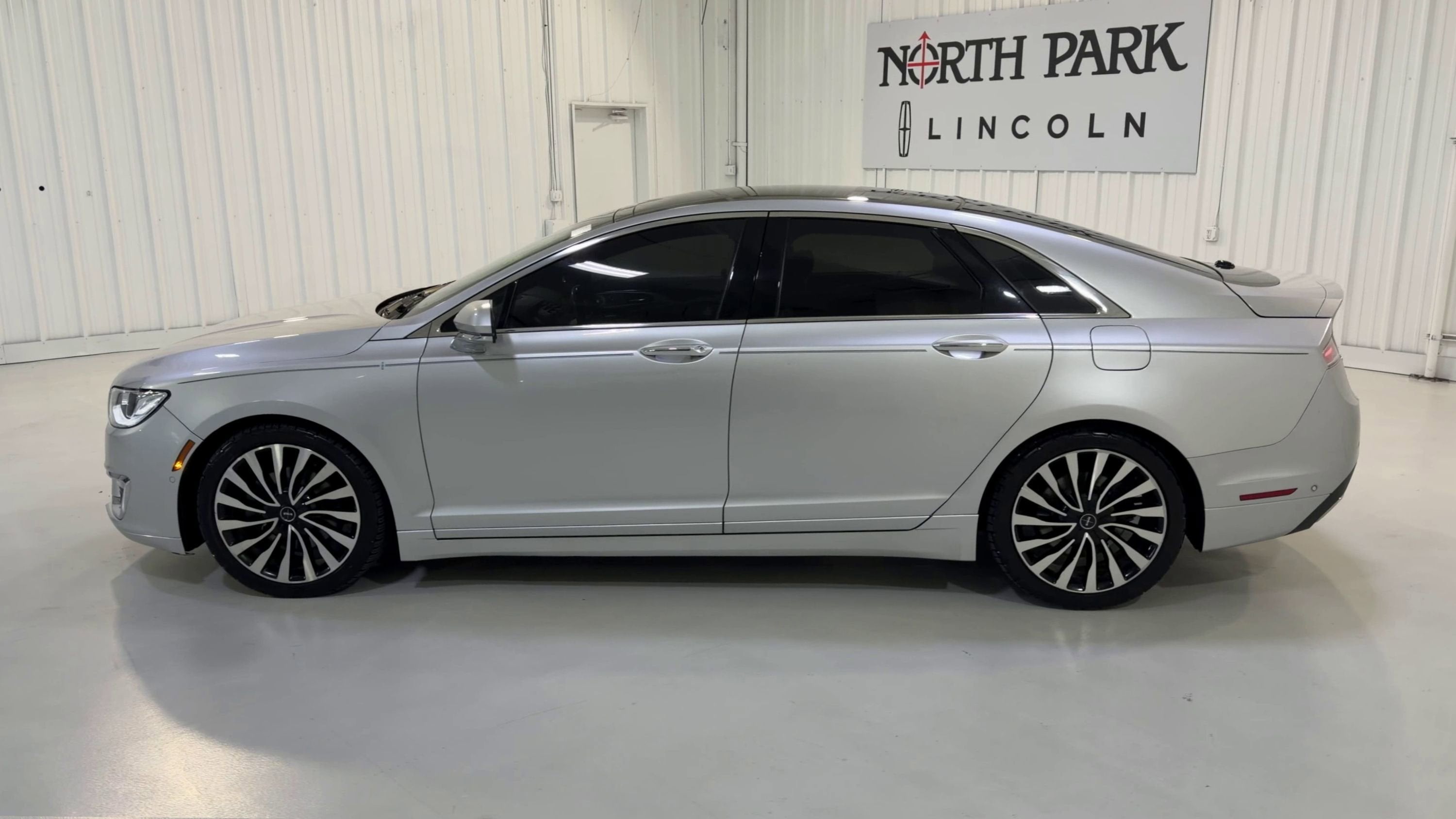 2017 Lincoln MKZ Black Label
