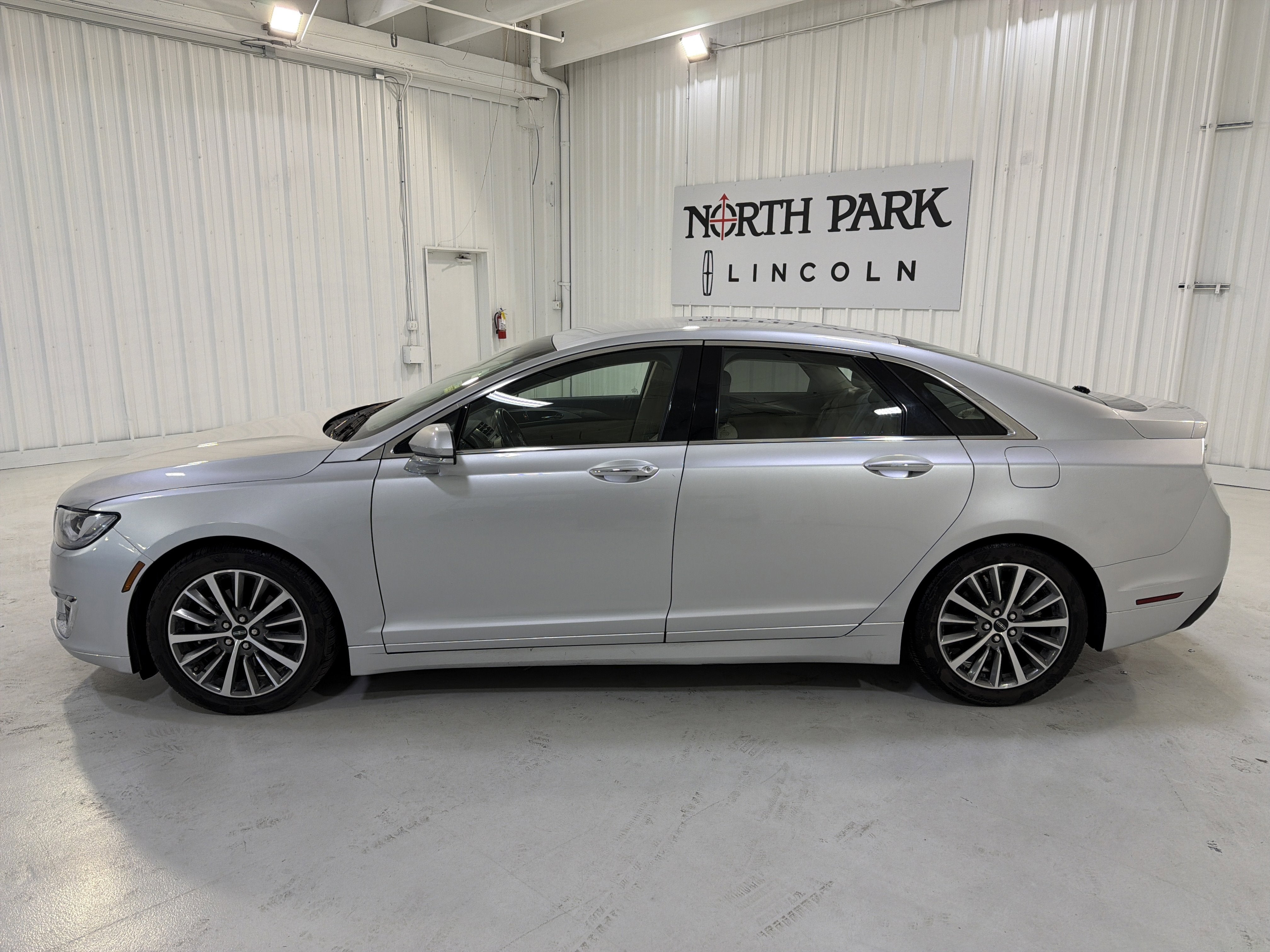 2019 Lincoln MKZ Hybrid Standard