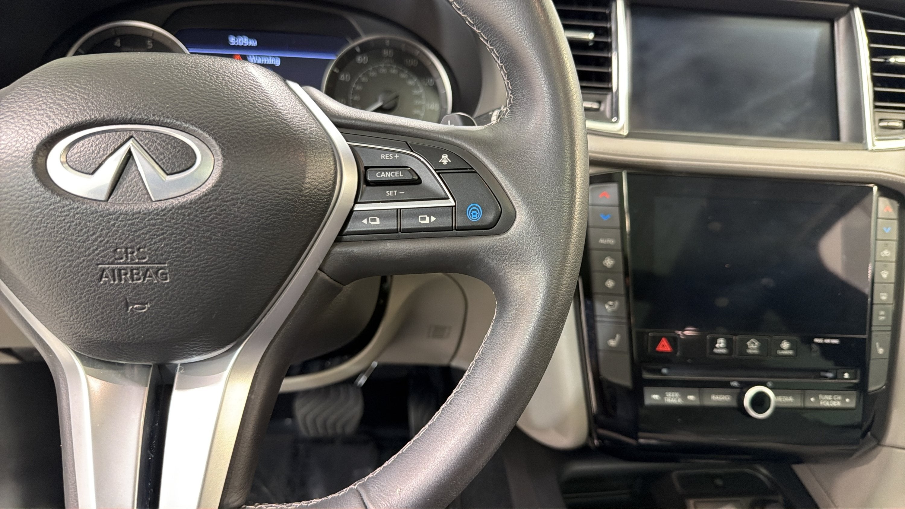 2023 INFINITI QX50 LUXE