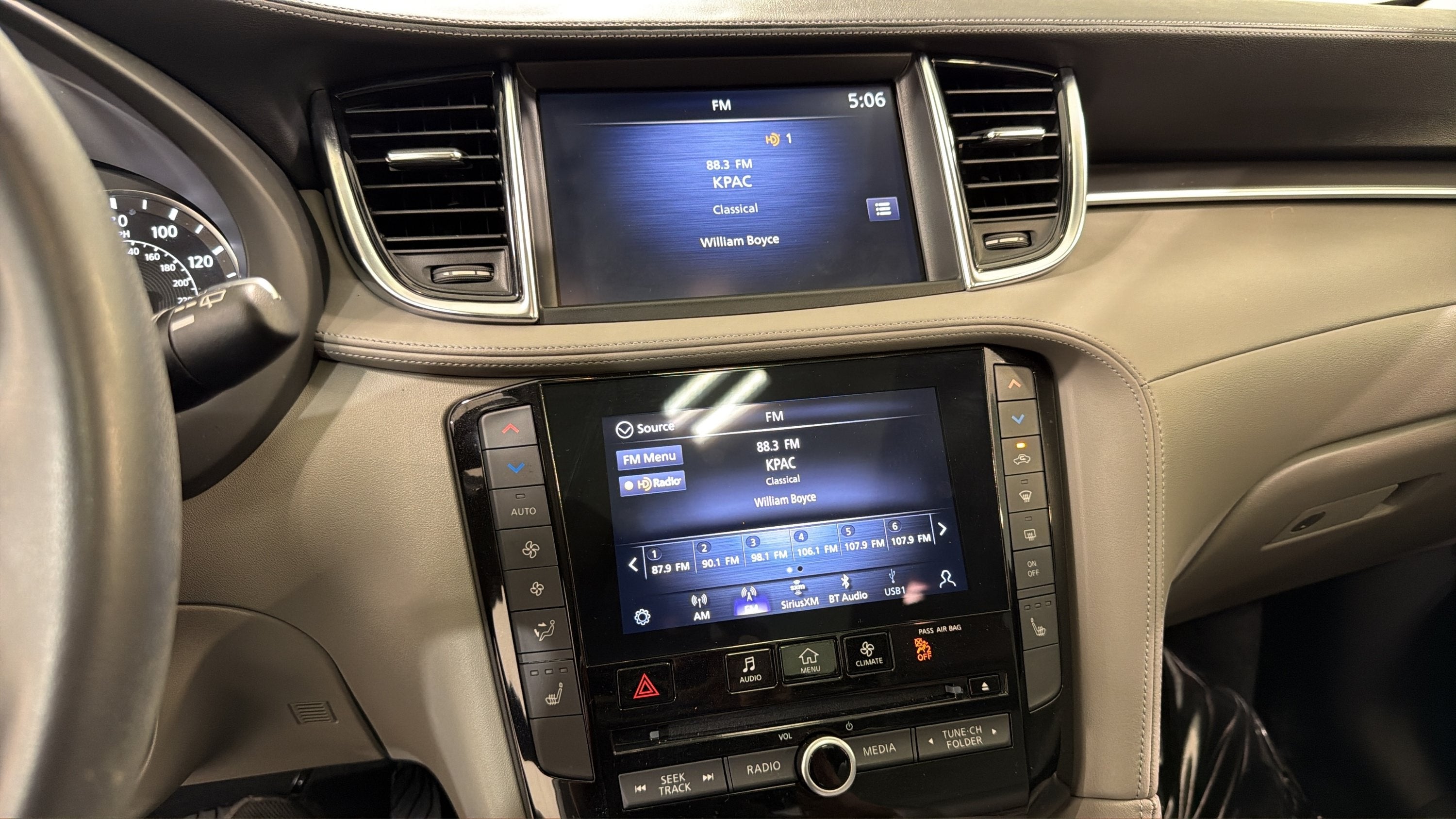 2023 INFINITI QX50 LUXE