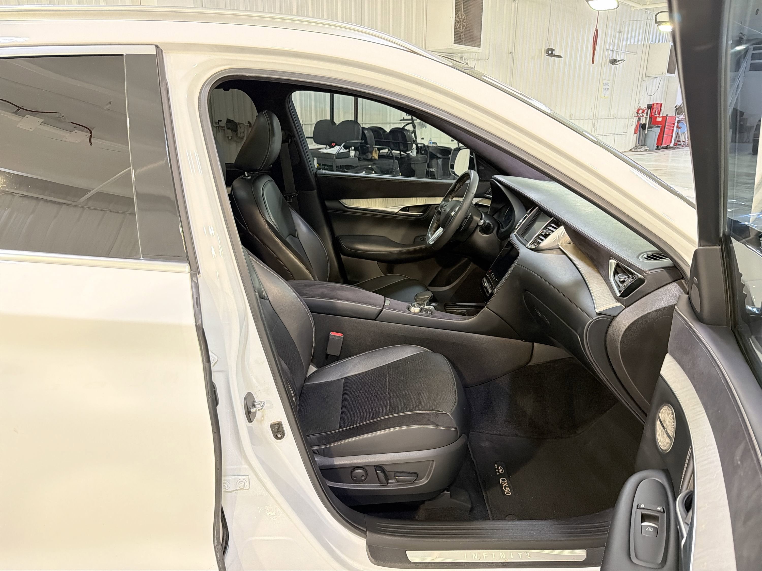 2019 INFINITI QX50 ESSENTIAL
