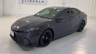 2025 Toyota Camry SE