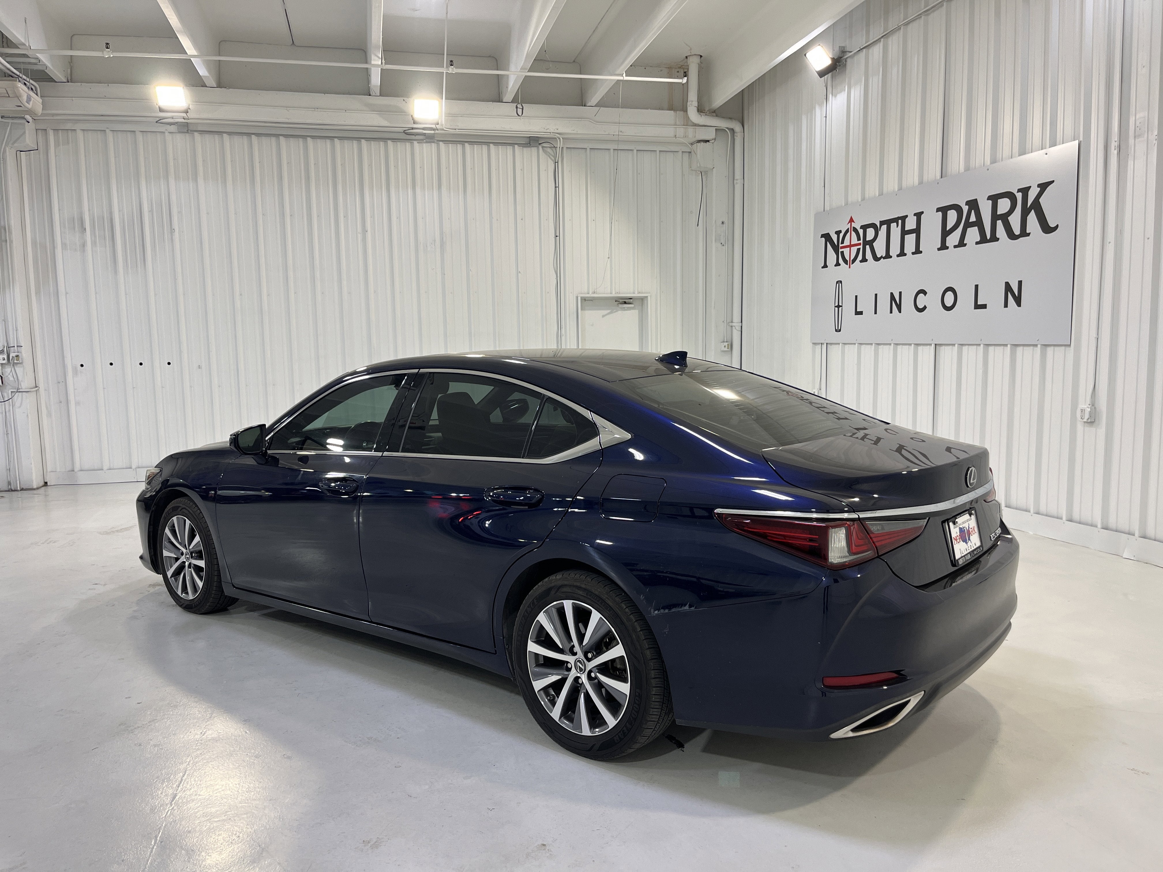 2019 Lexus ES 350