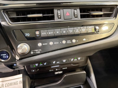 2022 Lexus ES ES 300h Ultra Luxury