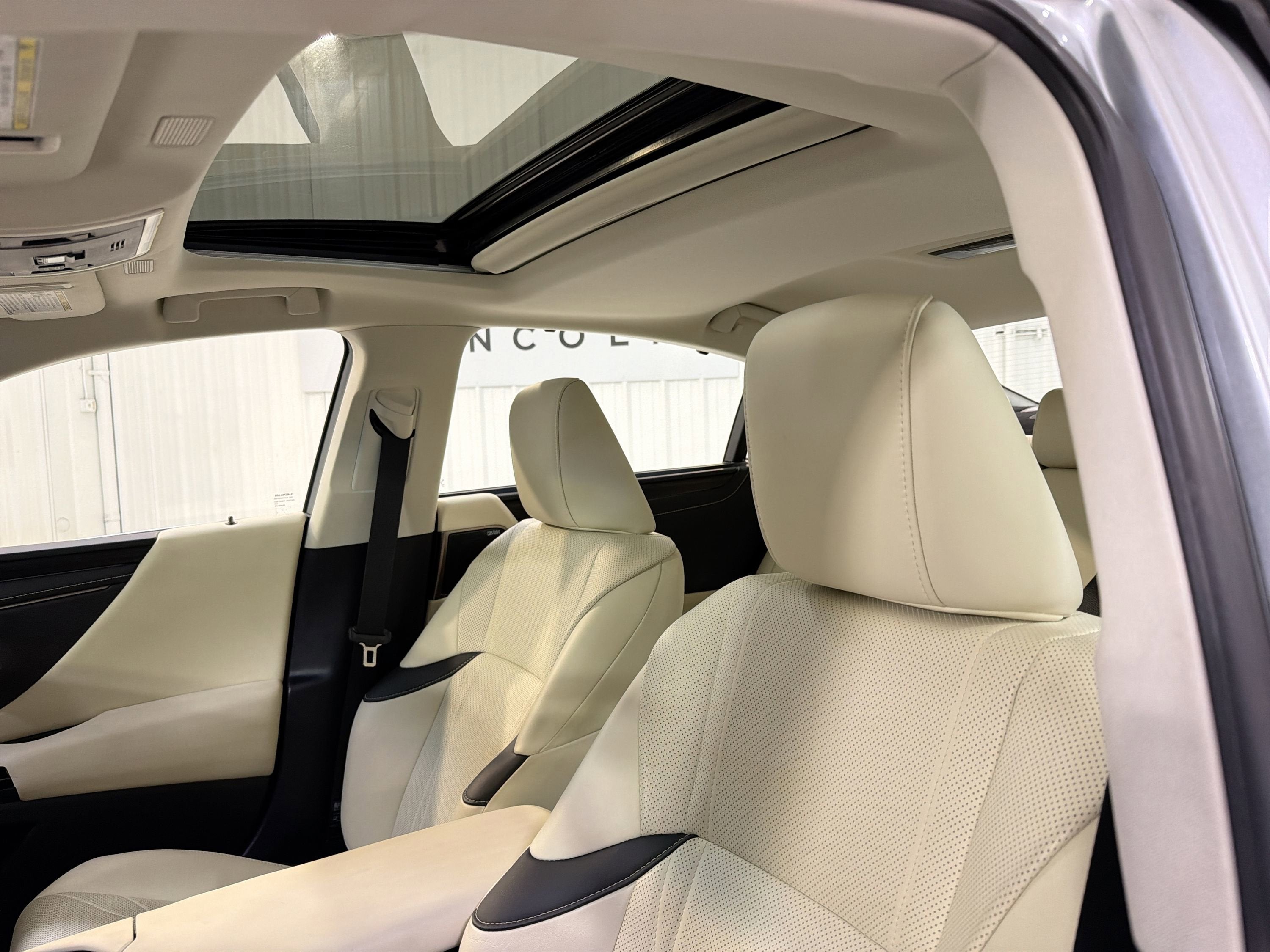 2022 Lexus ES ES 300h Ultra Luxury