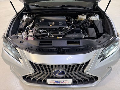 2022 Lexus ES ES 300h Ultra Luxury