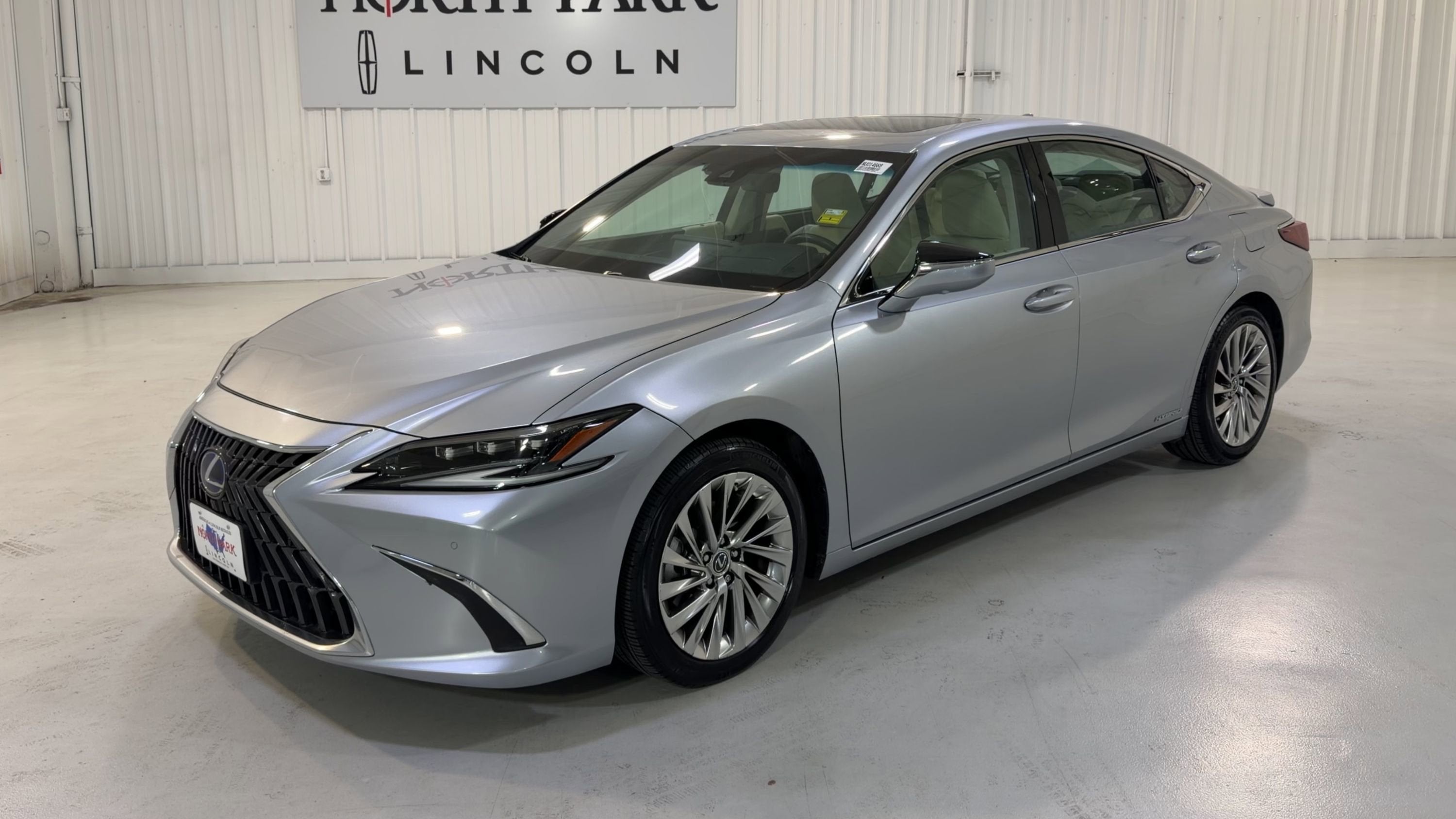 2022 Lexus ES ES 300h Ultra Luxury