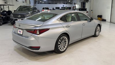 2022 Lexus ES ES 300h Ultra Luxury