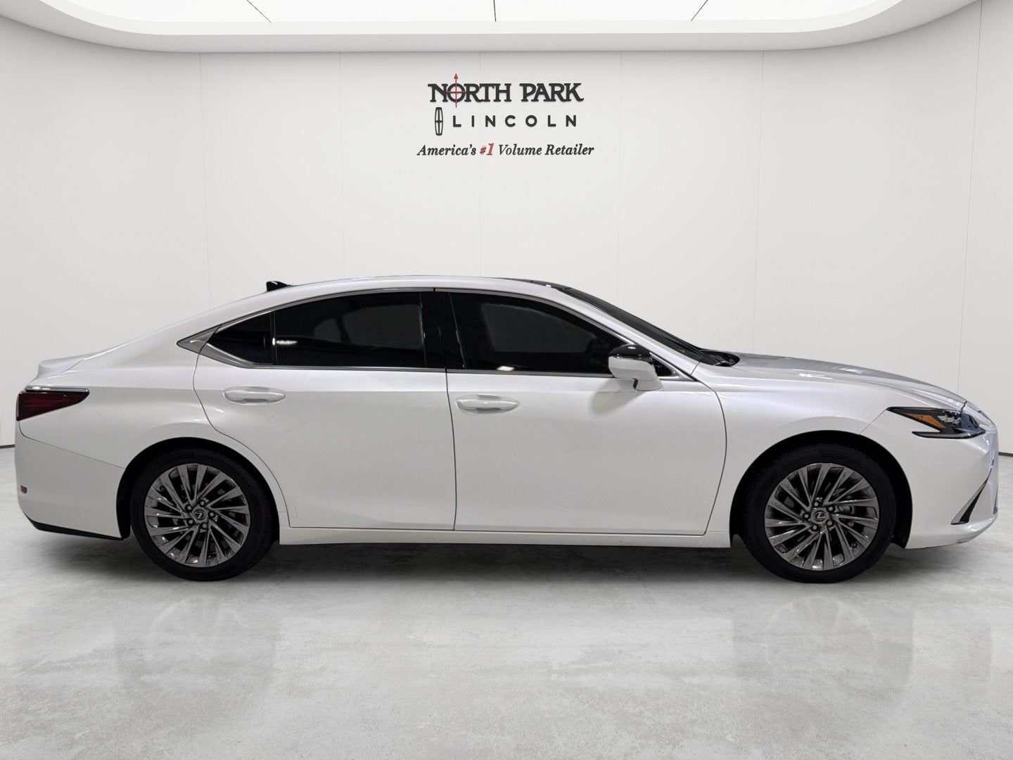 2025 Lexus ES ES 350 Ultra Luxury