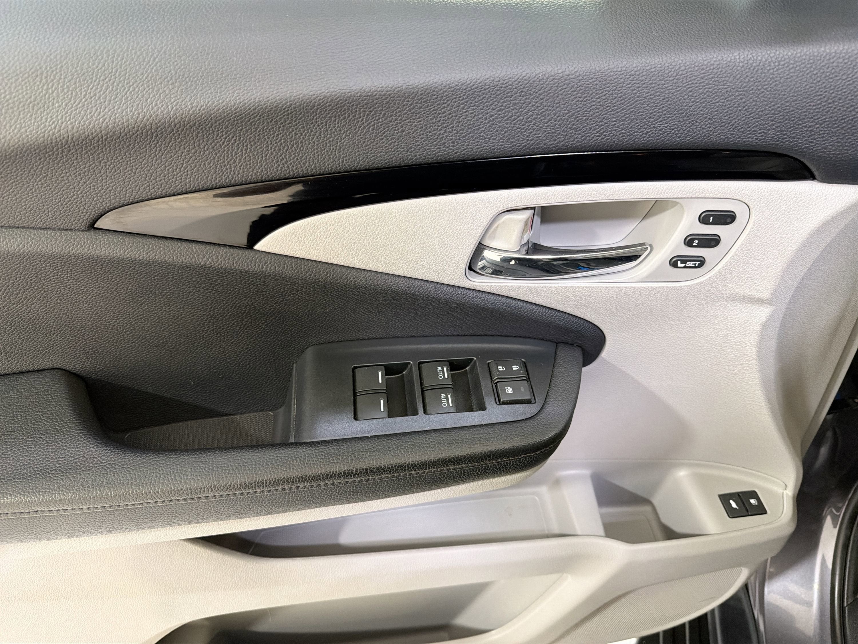 2021 Honda Pilot Touring 8-Passenger