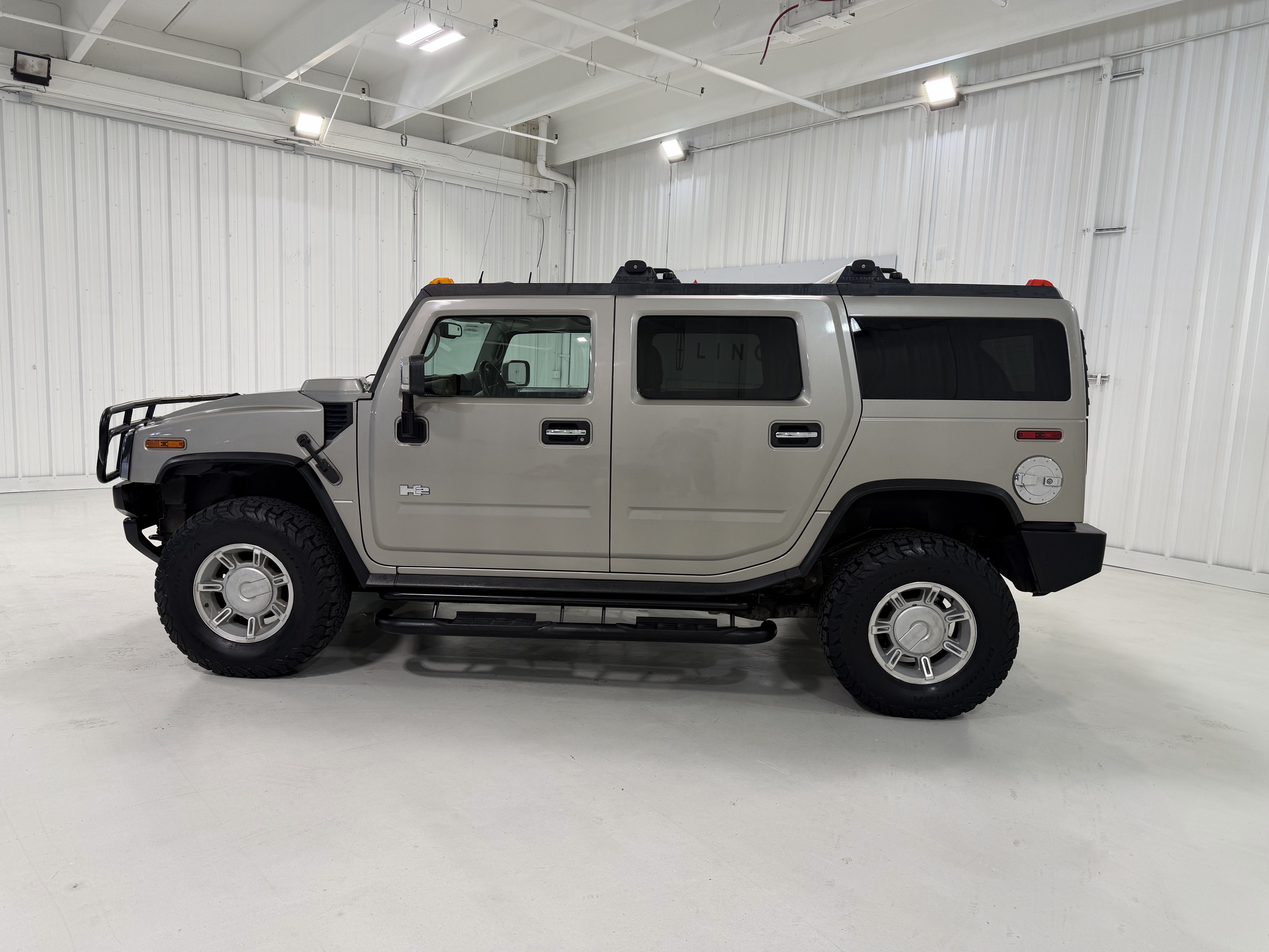 2003 HUMMER H2 Base