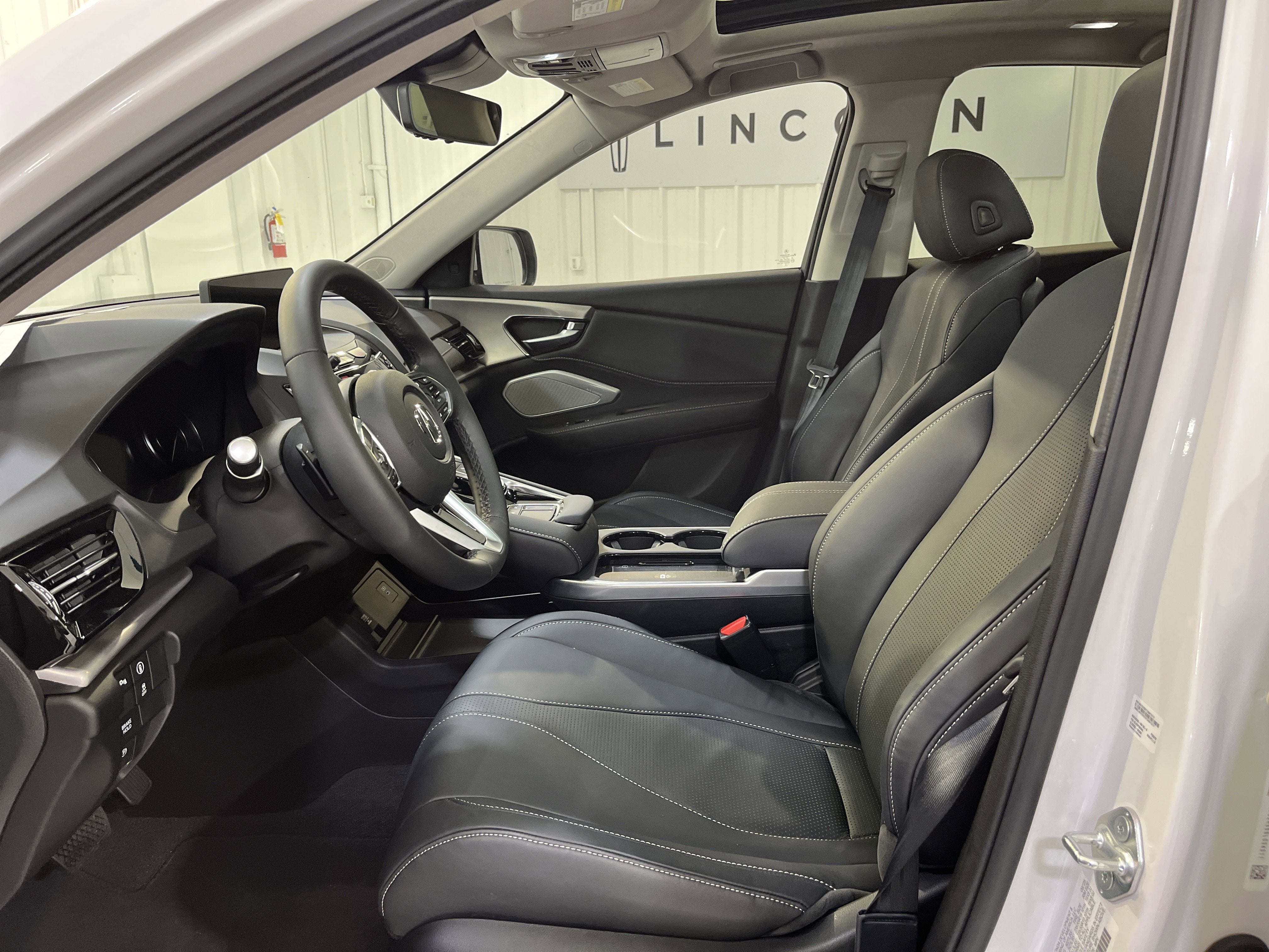 2025 Acura RDX w/Technology Package