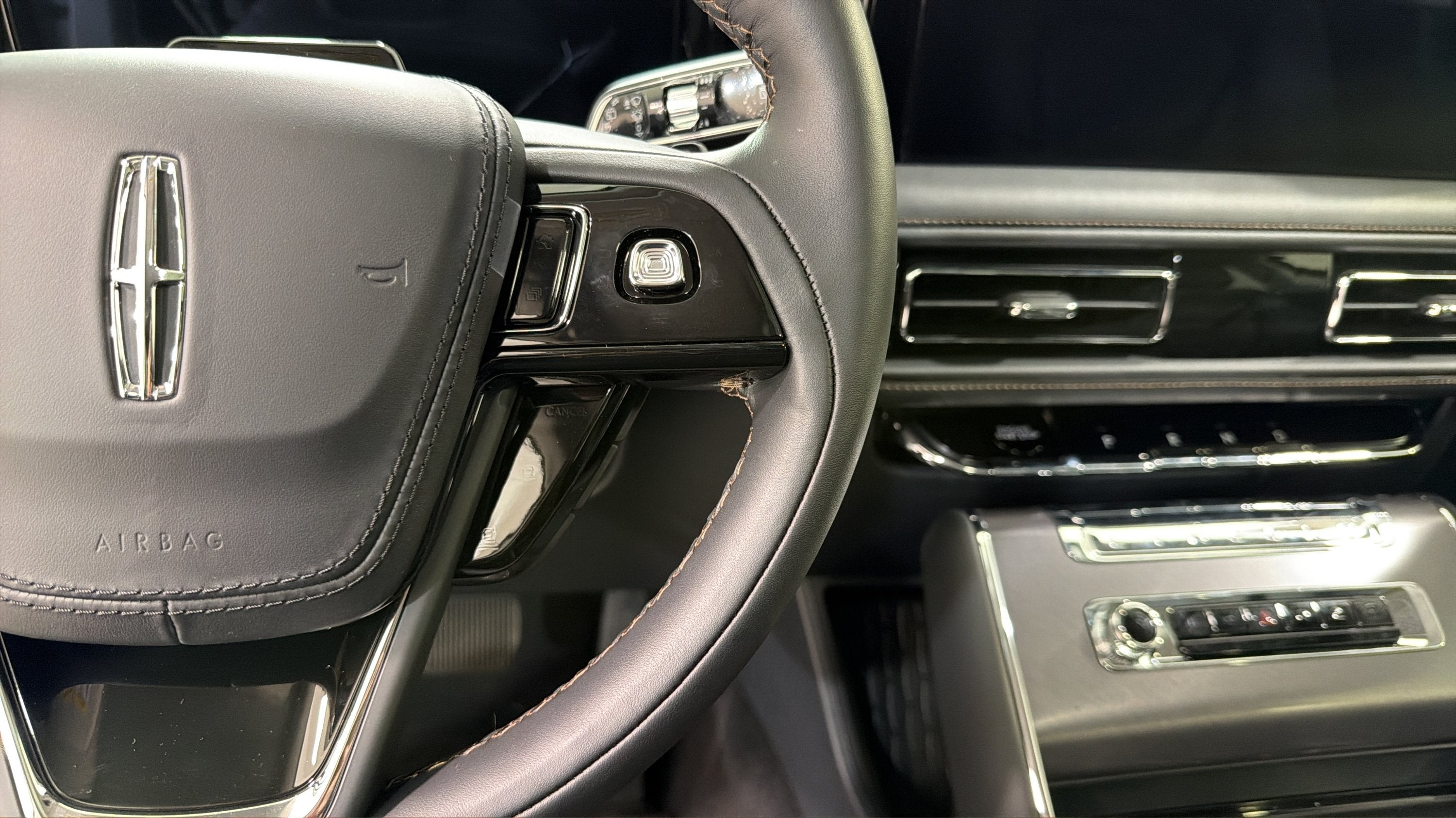 2027 Lincoln Aviator Premiere