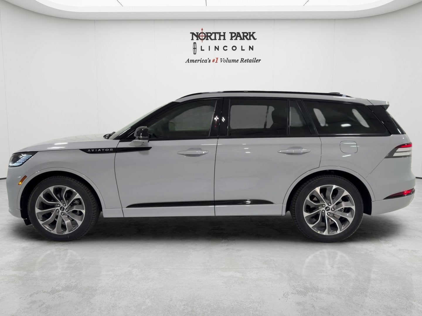 2027 Lincoln Aviator Premiere