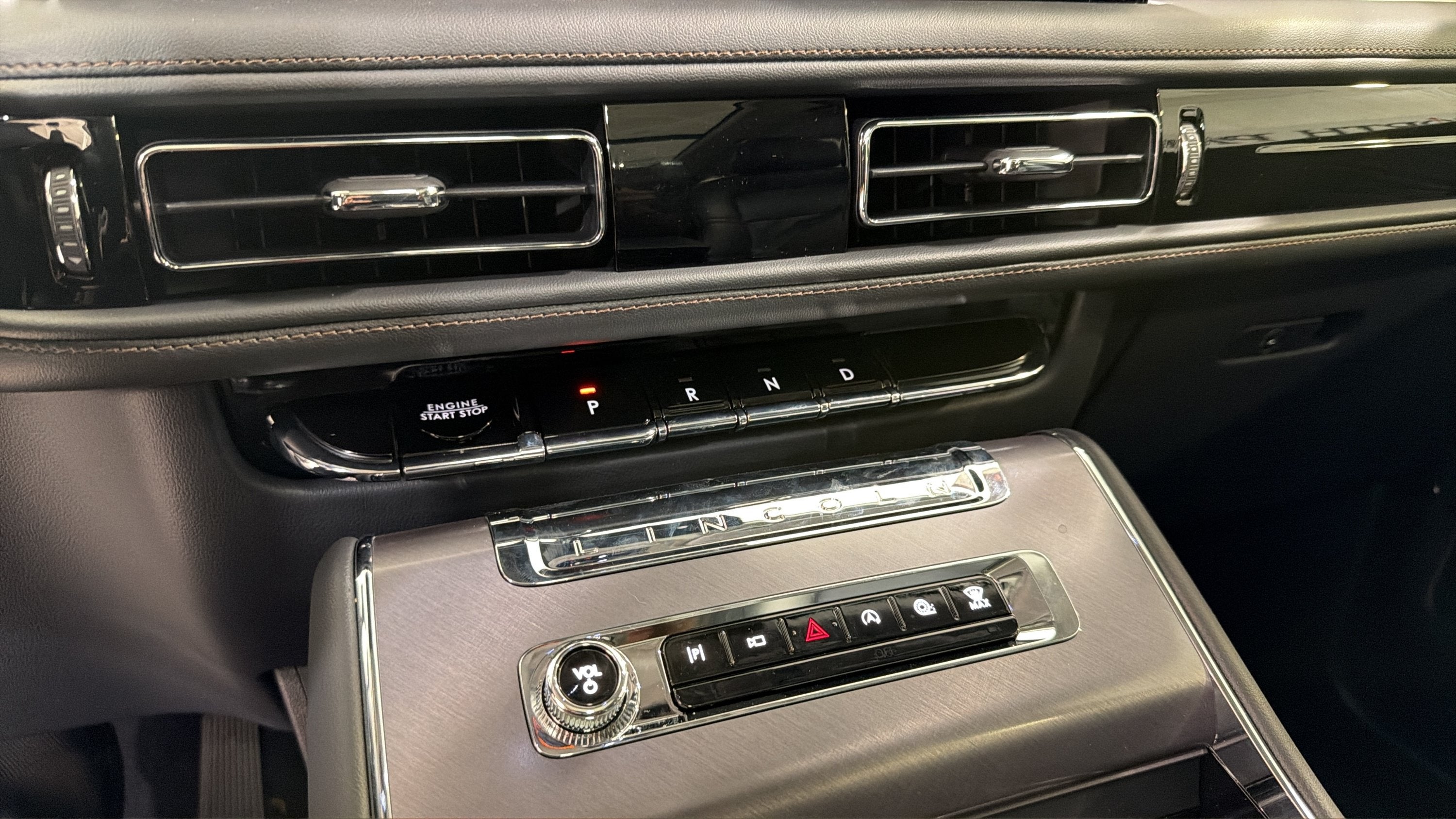 2027 Lincoln Aviator Premiere