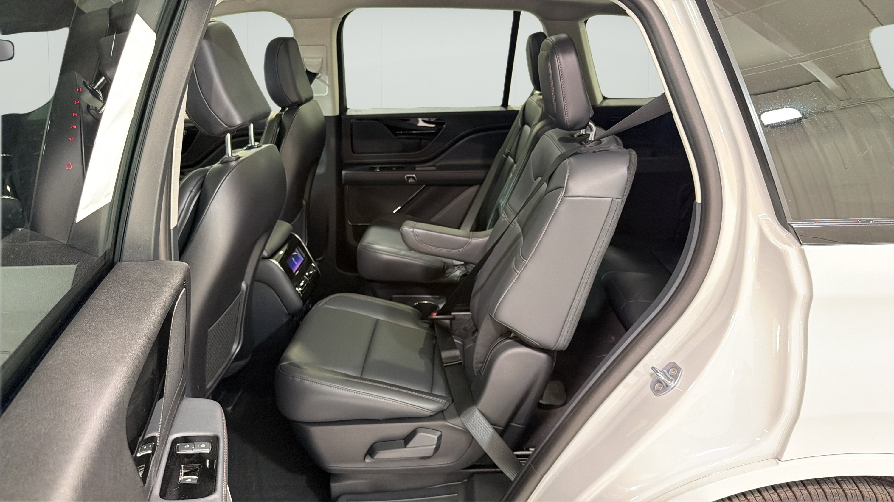 2027 Lincoln Aviator Premiere